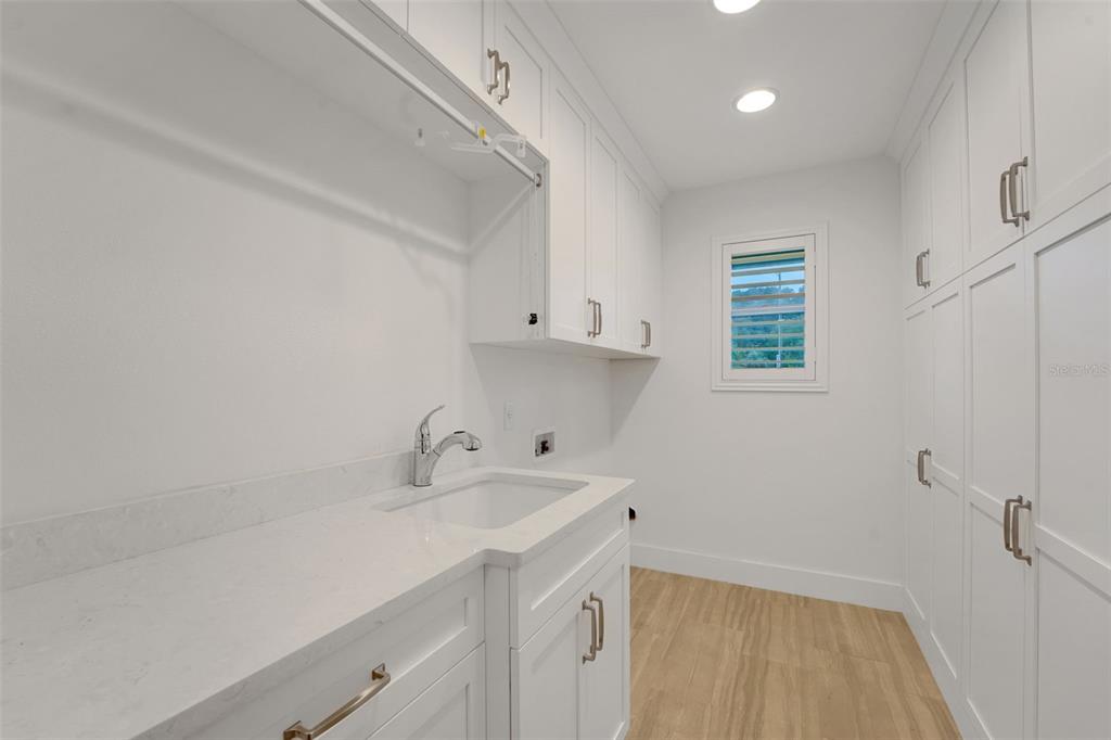 Lake Mary, Florida, 32746, United States, 4 Bedrooms Bedrooms, ,2 BathroomsBathrooms,Residential,For Sale,1987851