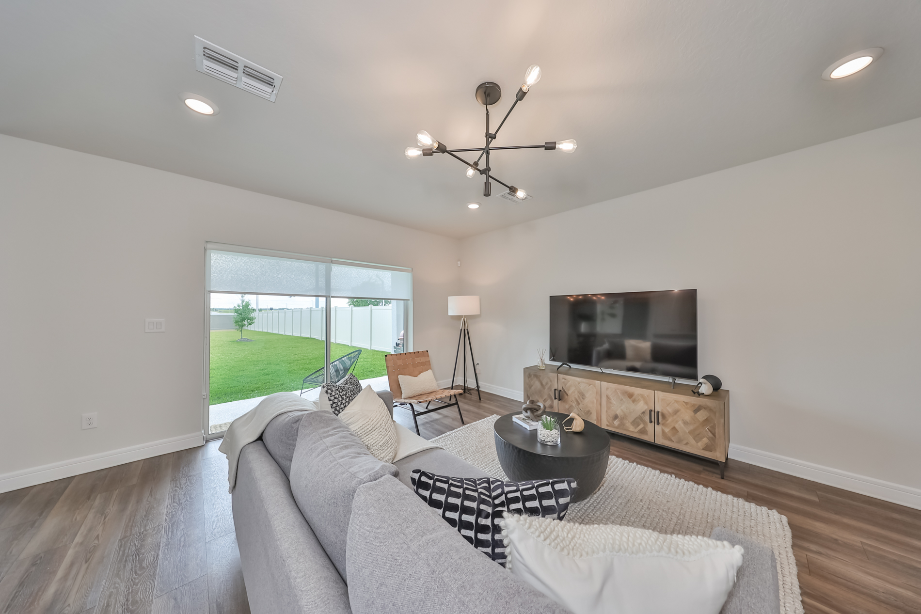 Wesley Chapel, Florida, 33545, United States, 5 Bedrooms Bedrooms, ,3 BathroomsBathrooms,Residential,For Sale,1931588