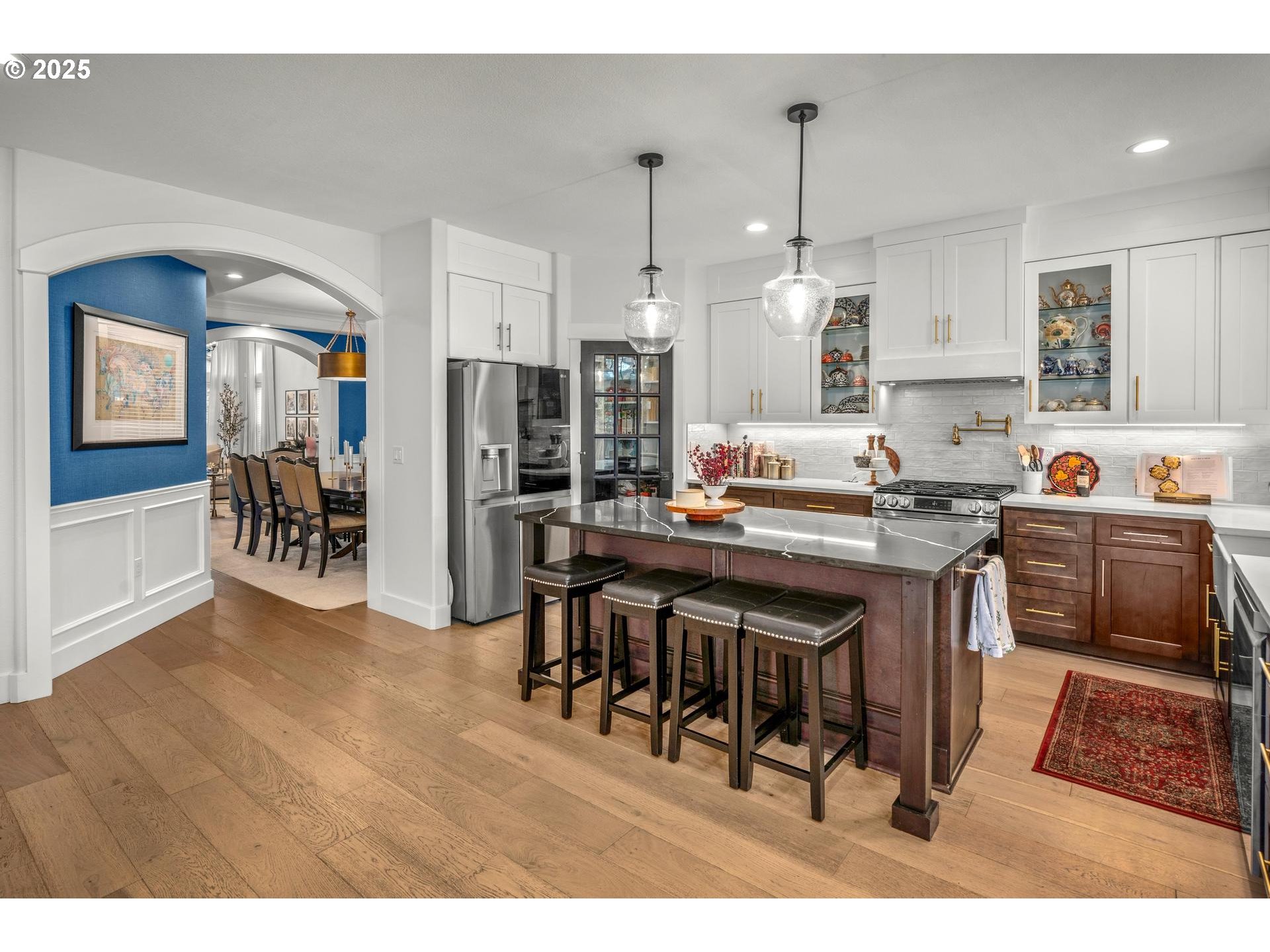 Portland, Oregon, 97223, United States, 4 Bedrooms Bedrooms, ,3 BathroomsBathrooms,Residential,For Sale,1991848