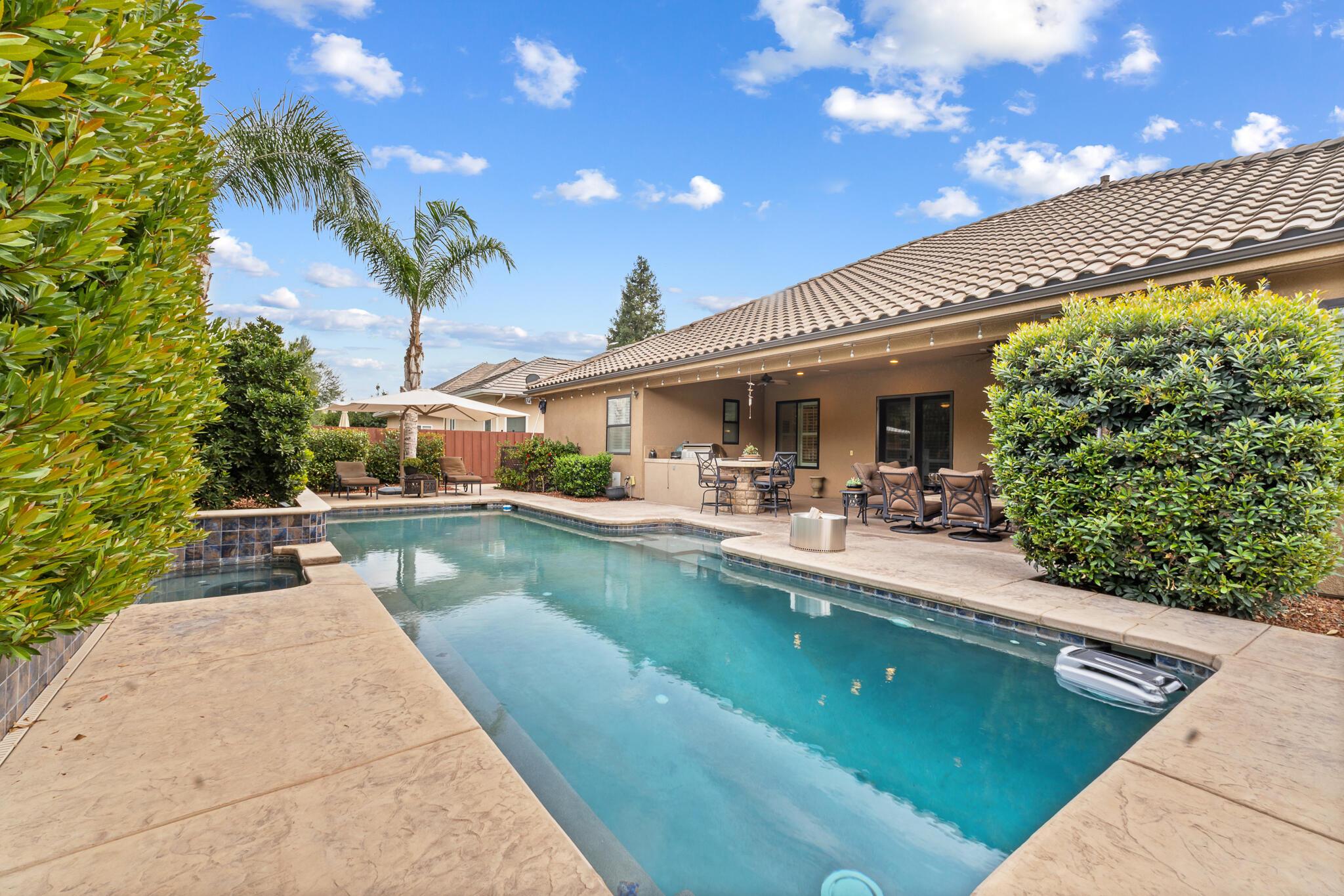 Visalia, California, 93291, United States, 4 Bedrooms Bedrooms, ,3 BathroomsBathrooms,Residential,For Sale,1976772