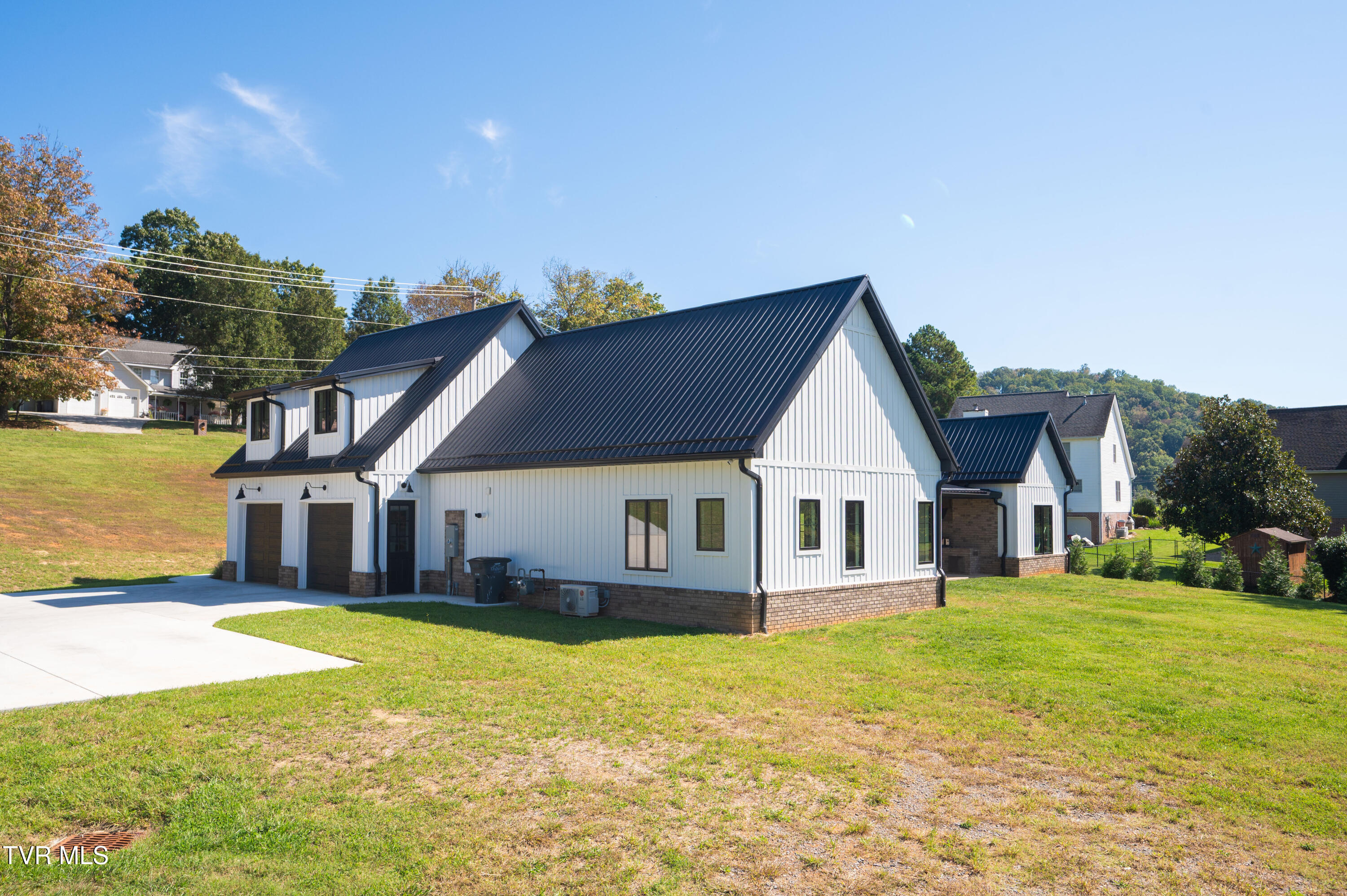 Kingsport, Tennessee, 37664, United States, 4 Bedrooms Bedrooms, ,4 BathroomsBathrooms,Residential,For Sale,1981214