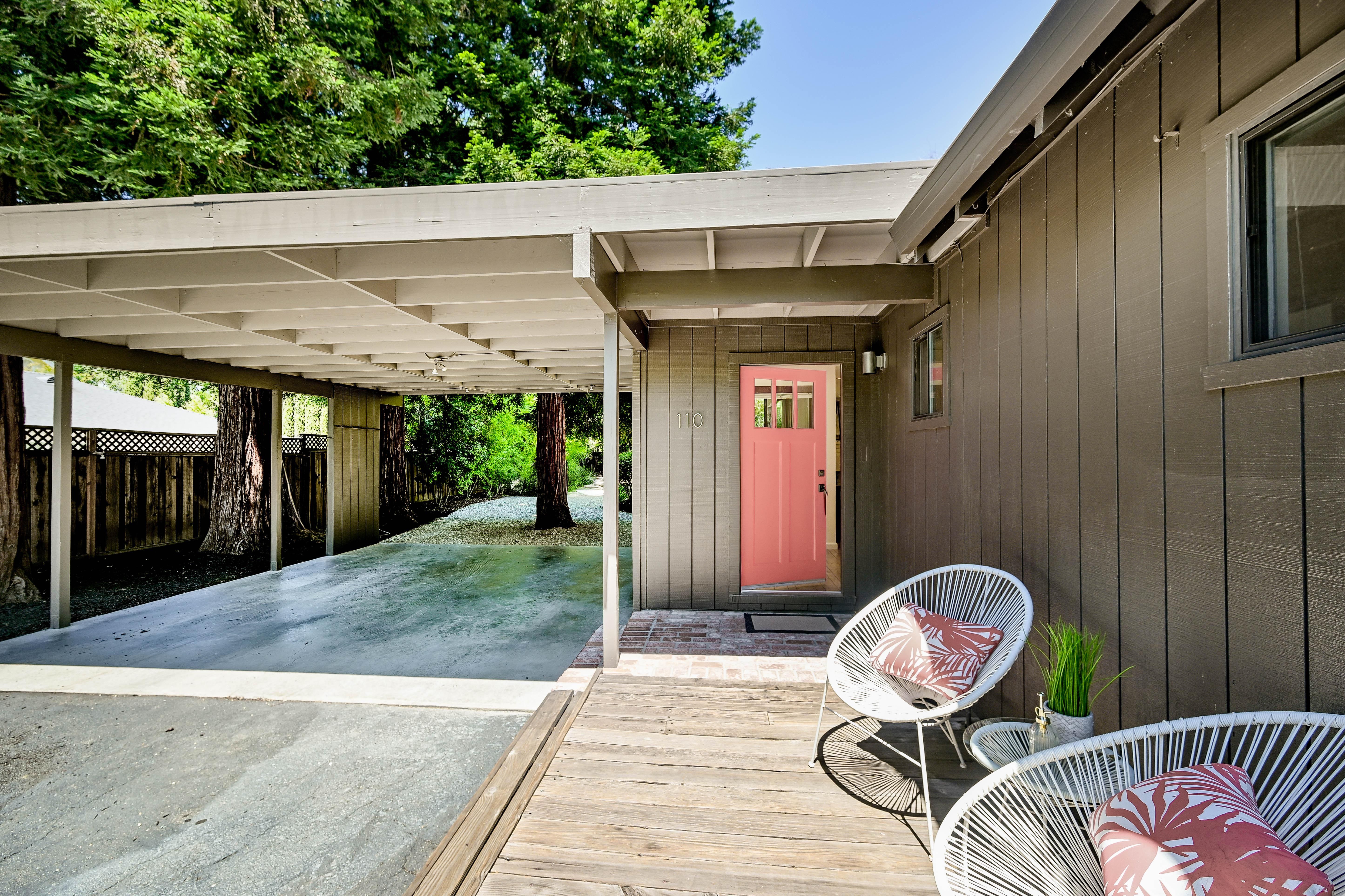  Exceptional Creekside Home in Desirable Saranap - 物件實景