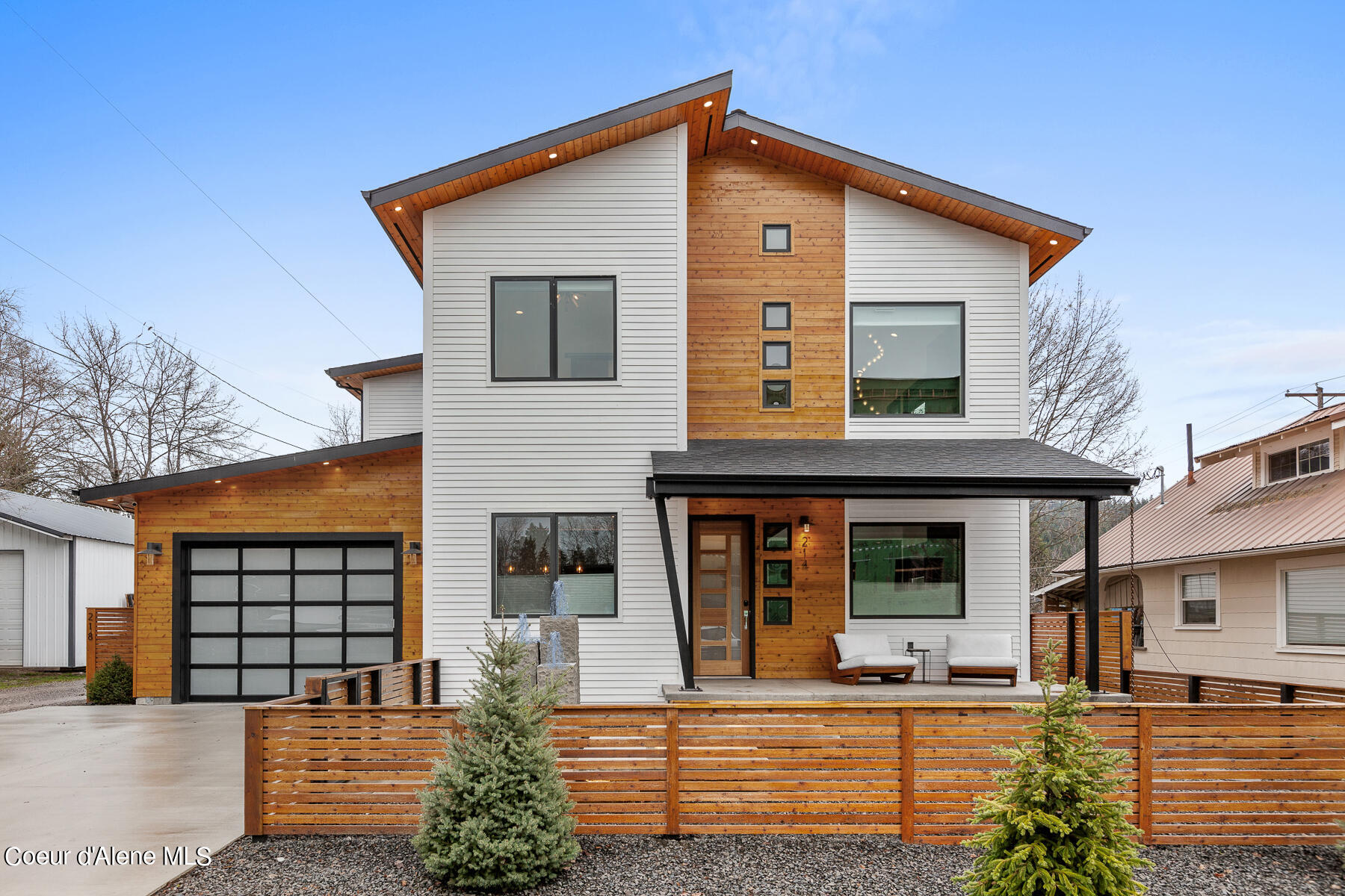 Coeur d'Alene, Idaho, 83814, United States, 4 Bedrooms Bedrooms, ,1 BathroomBathrooms,Residential,For Sale,1975946