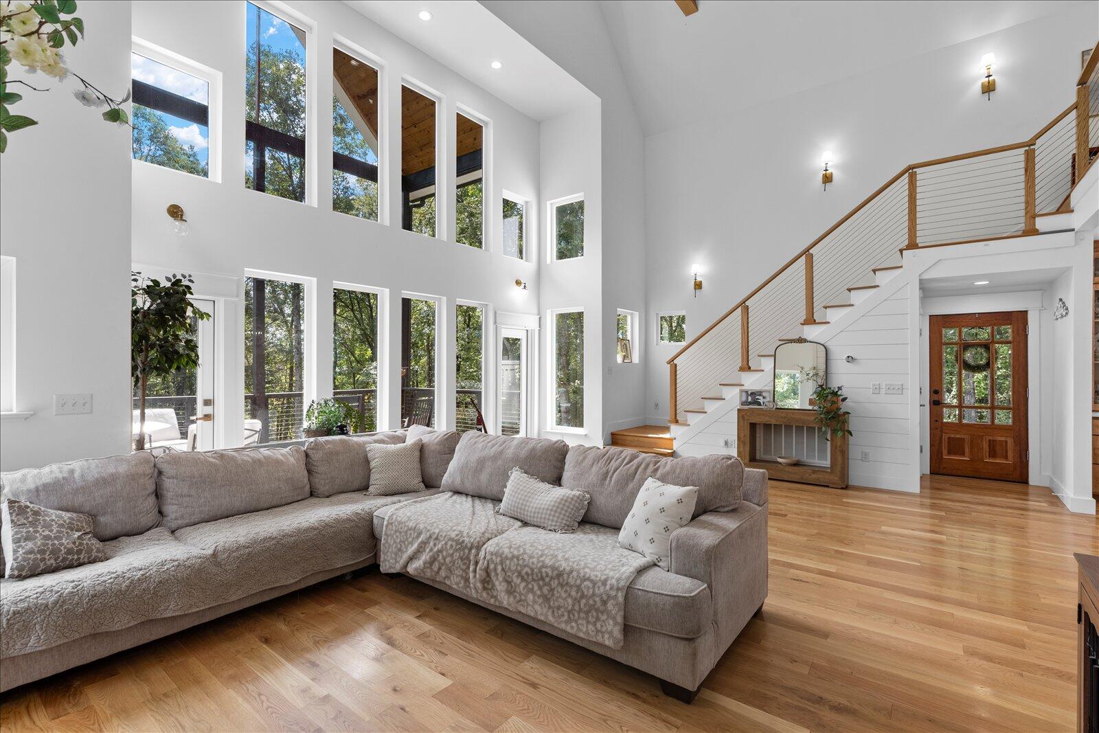 Jasper, Tennessee, 37347, United States, 3 Bedrooms Bedrooms, ,2 BathroomsBathrooms,Residential,For Sale,1976717