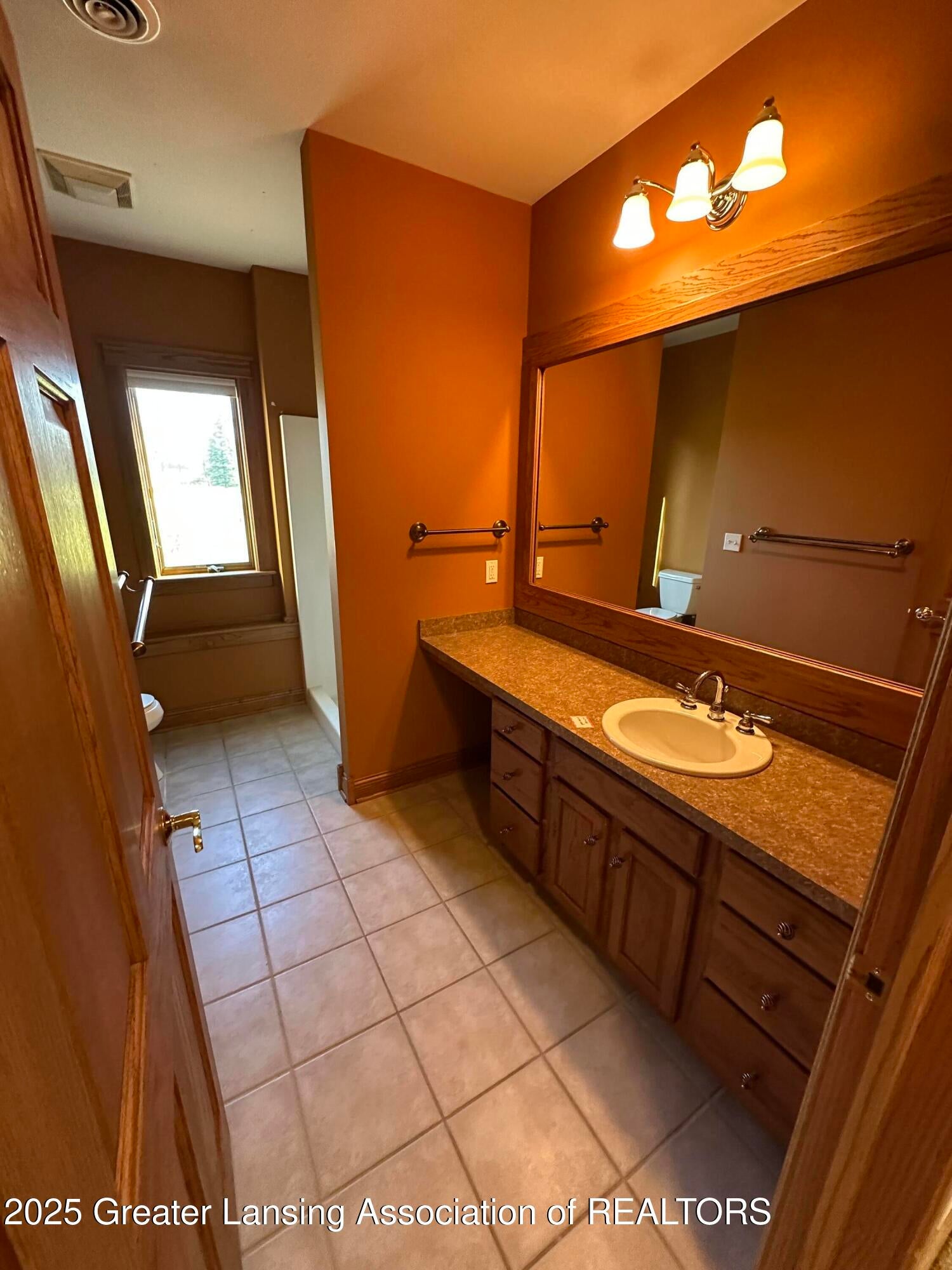 Lansing, Michigan, 48917, United States, 3 Bedrooms Bedrooms, ,4 BathroomsBathrooms,Residential,For Sale,1995579