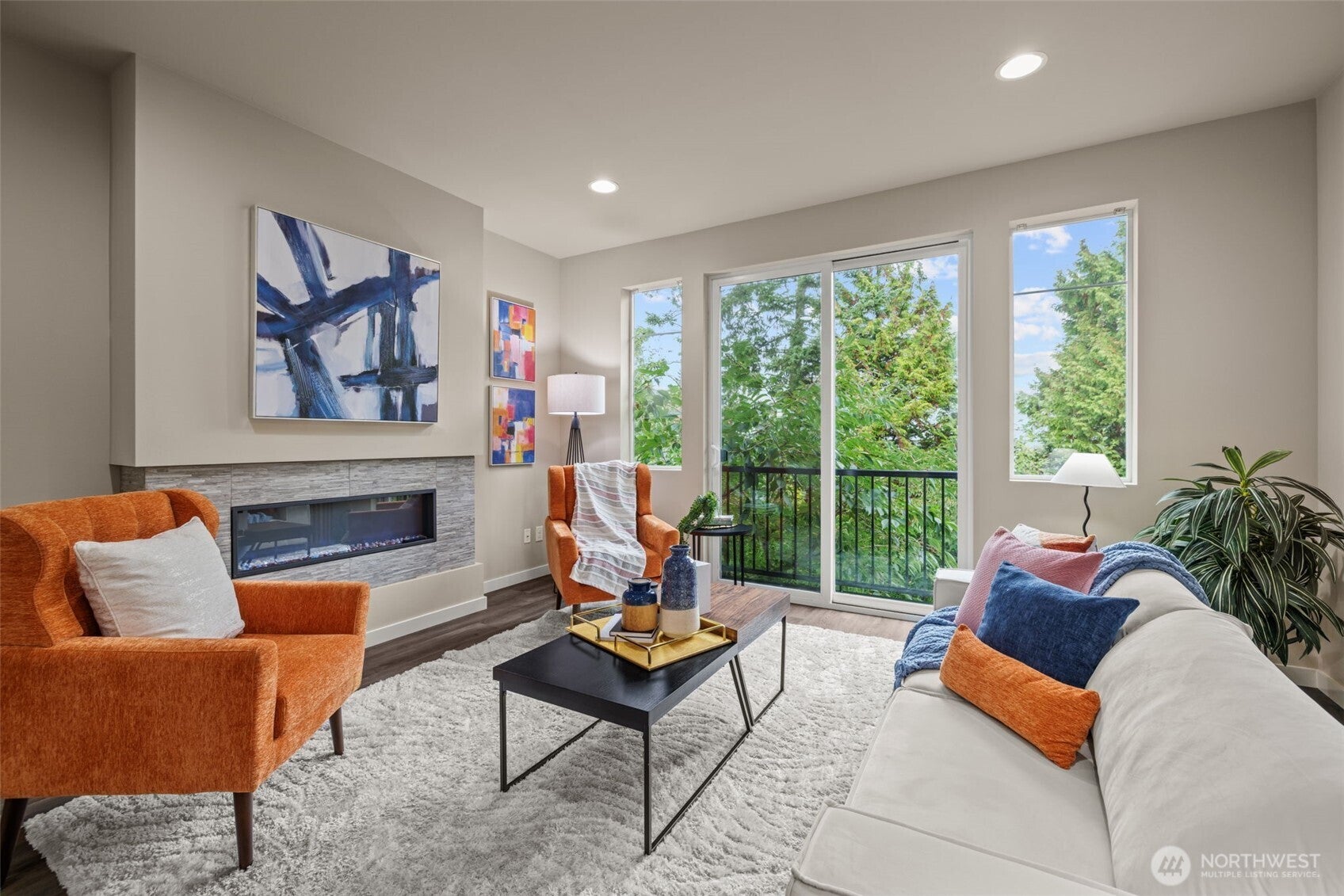 Everett, Washington, 98208, United States, 2 Bedrooms Bedrooms, ,2 BathroomsBathrooms,Residential,For Sale,1975996