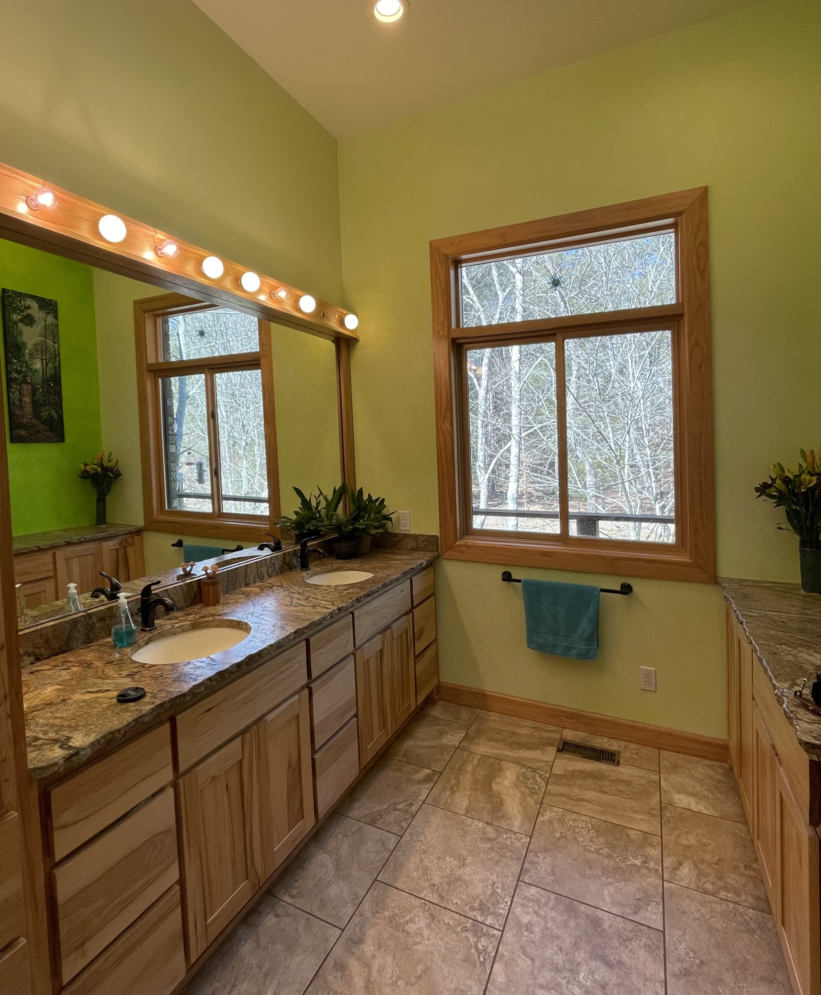 Mena, Arkansas, 71953, United States, 3 Bedrooms Bedrooms, ,3 BathroomsBathrooms,Residential,For Sale,1979119