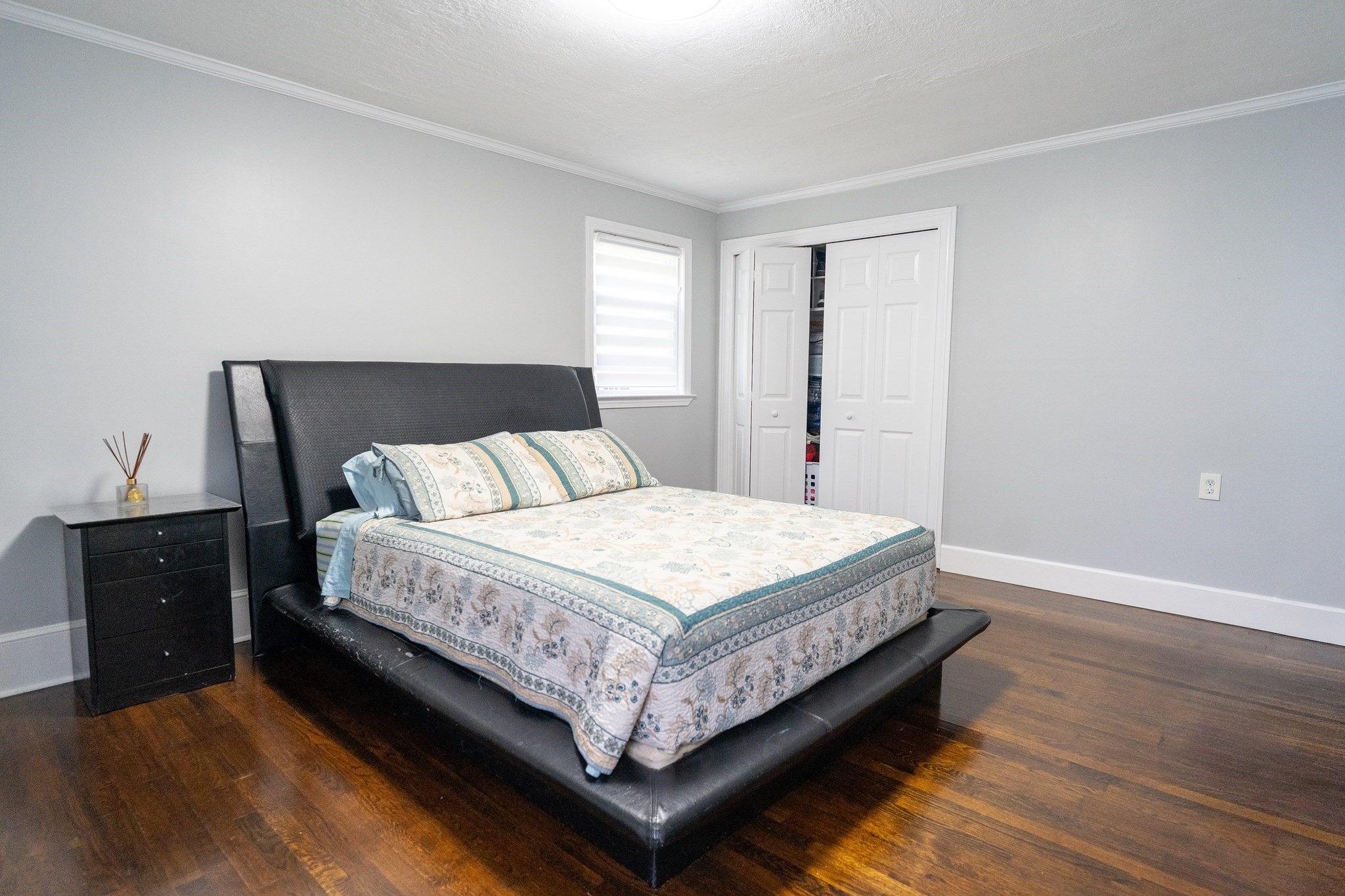 Randolph, Massachusetts, 02368, United States, 4 Bedrooms Bedrooms, ,2 BathroomsBathrooms,Residential,For Sale,2009735