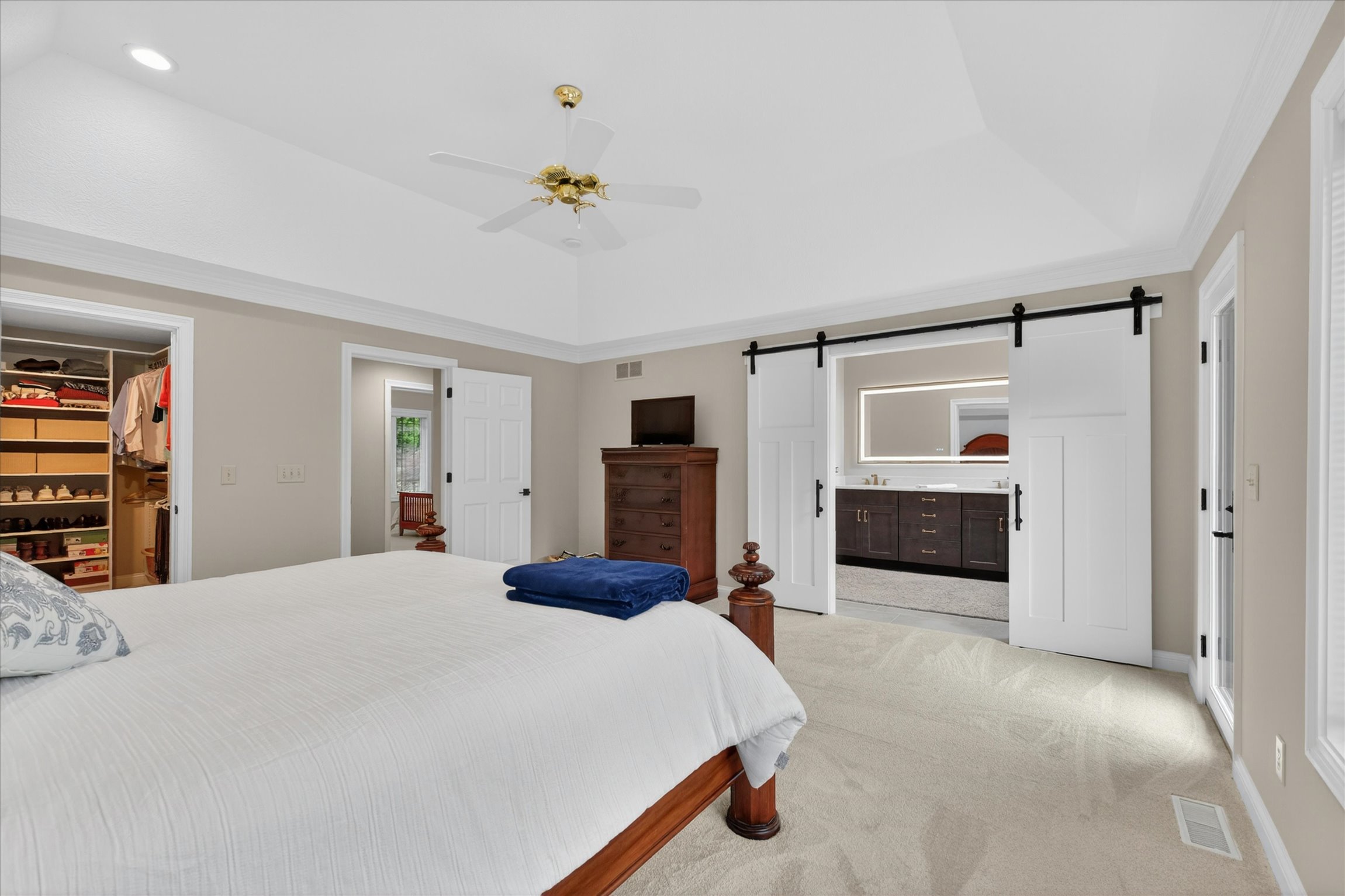  Updated Home on 2.85 Private Acres in Cicero - 物件實景