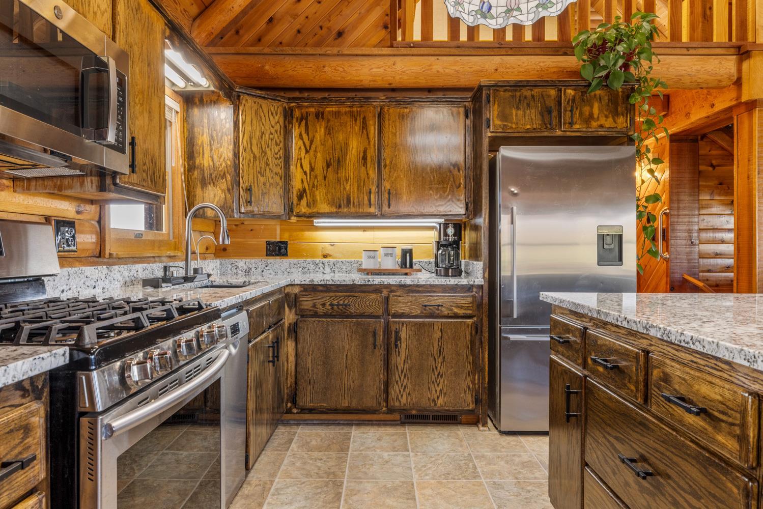 La Grange, California, 95329, United States, 2 Bedrooms Bedrooms, ,3 BathroomsBathrooms,Residential,For Sale,2009074