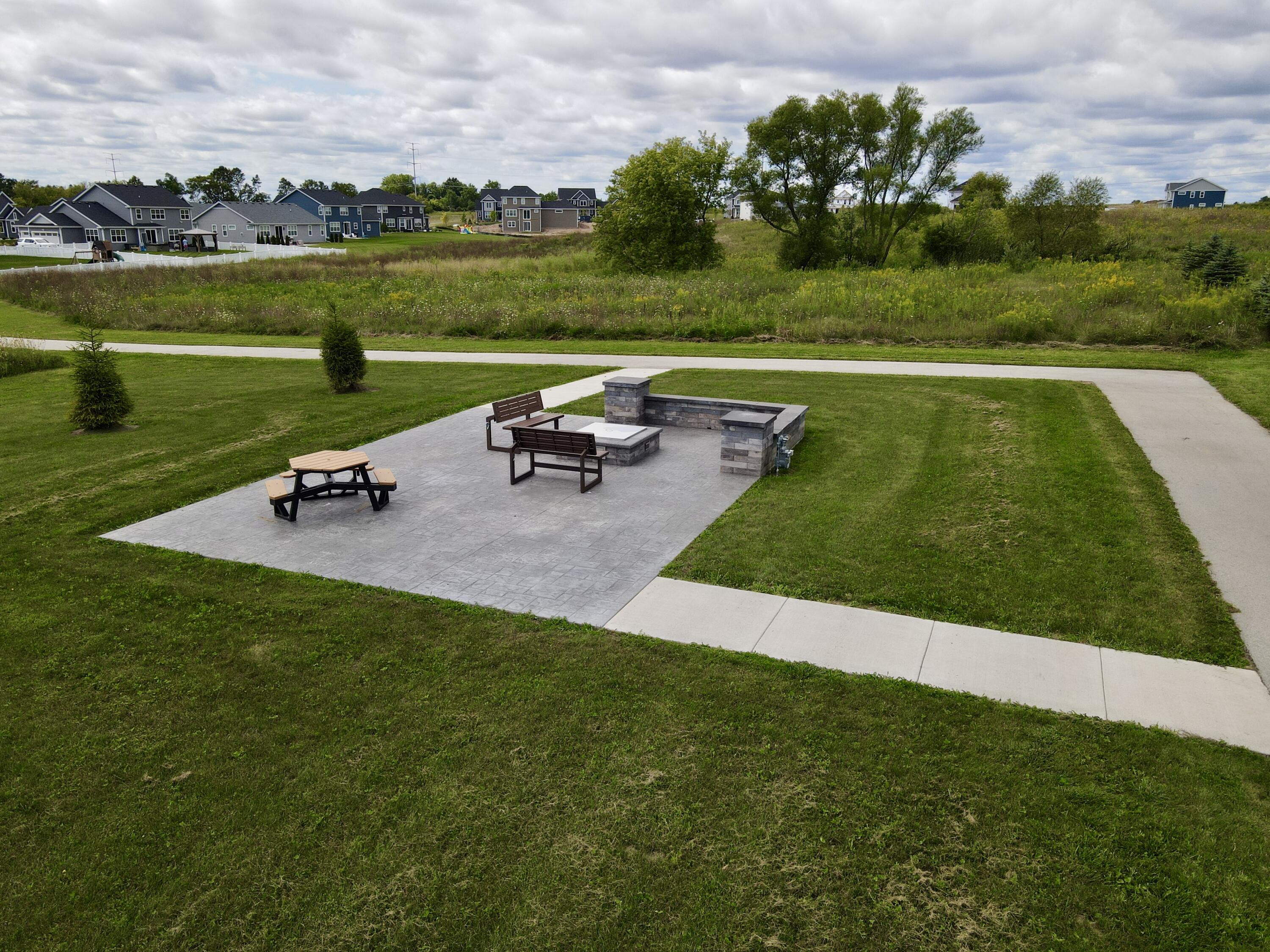 Mequon, Wisconsin, 53097, United States, 5 Bedrooms Bedrooms, ,4 BathroomsBathrooms,Residential,For Sale,1932349