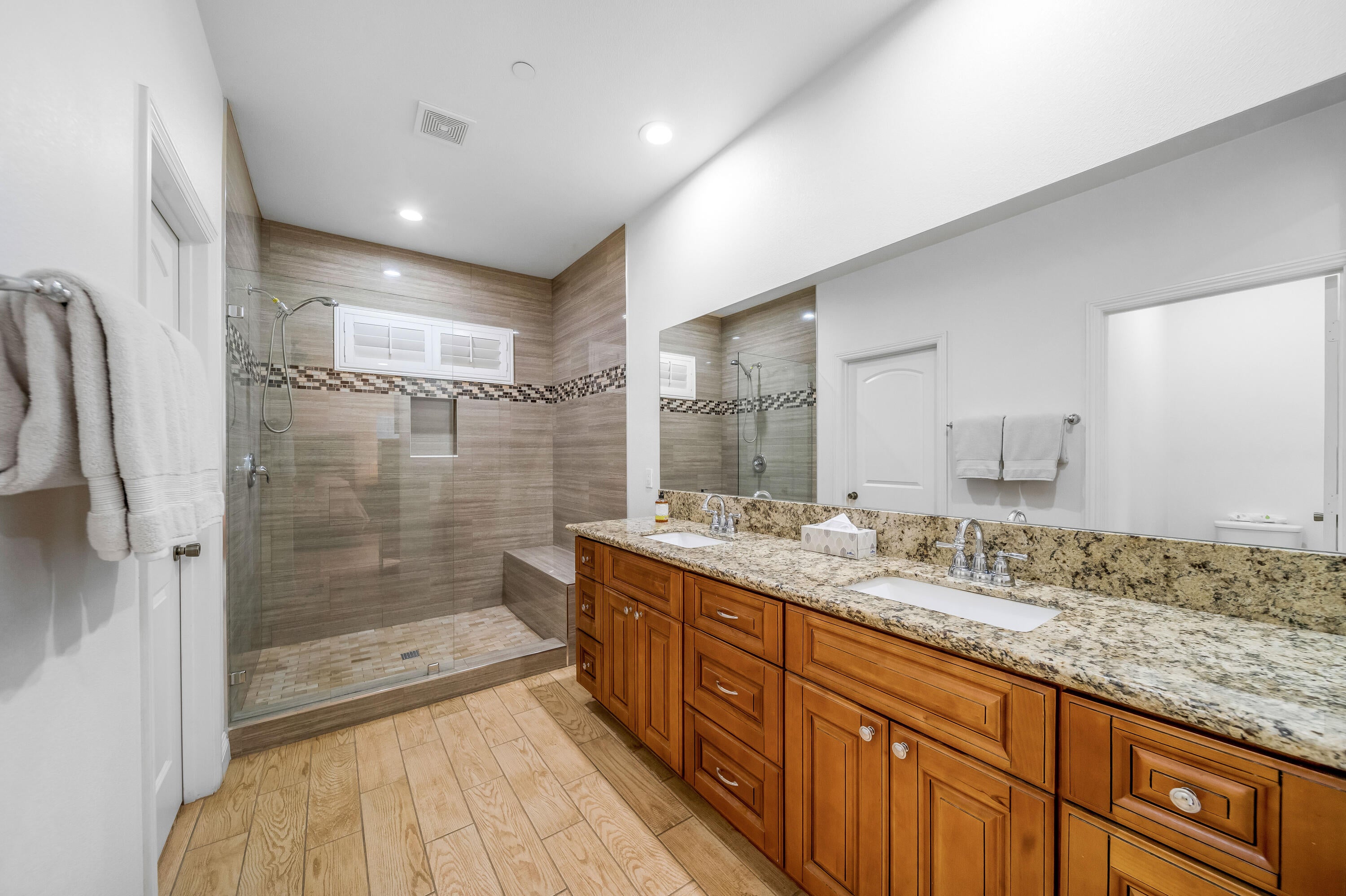 Thermal, California, 92274, United States, 3 Bedrooms Bedrooms, ,4 BathroomsBathrooms,Residential,For Sale,2006584