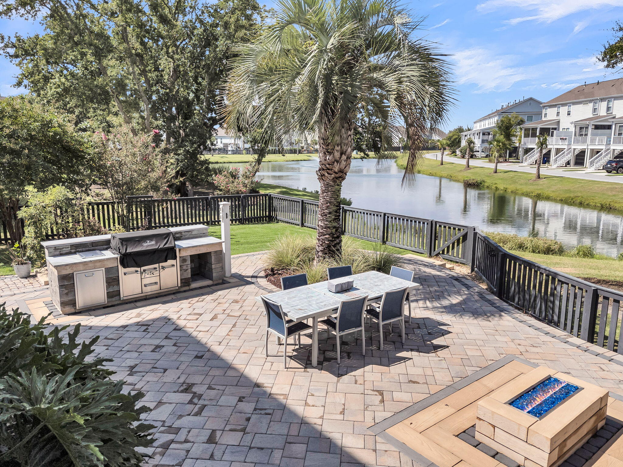Mount Pleasant, South Carolina, 29466, United States, 4 Bedrooms Bedrooms, ,3 BathroomsBathrooms,Residential,For Sale,1900644