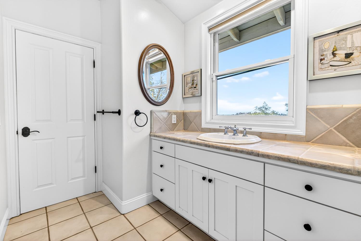 Grass Valley, California, 95949, United States, 3 Bedrooms Bedrooms, ,3 BathroomsBathrooms,Residential,For Sale,2048719