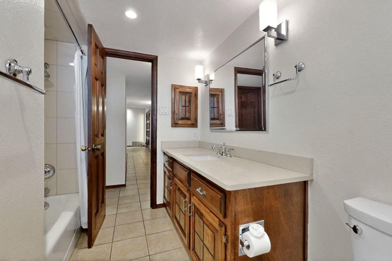 Albuquerque, New Mexico, 87123, United States, 4 Bedrooms Bedrooms, ,4 BathroomsBathrooms,Residential,For Sale,1876196