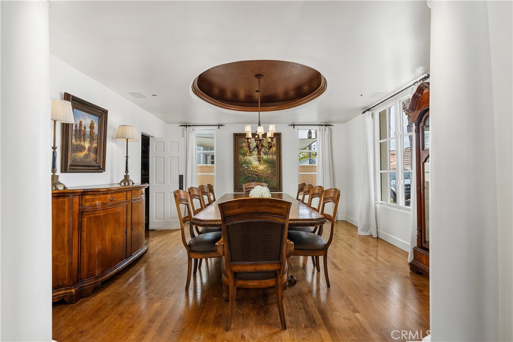 Newport Beach, California, 92663, United States, 5 Bedrooms Bedrooms, ,4 BathroomsBathrooms,Residential,For Sale,1848621