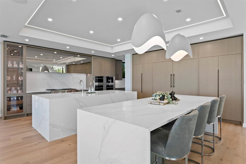 Indian Rocks Beach, Florida, 33785, United States, 8 Bedrooms Bedrooms, ,11 BathroomsBathrooms,Residential,For Sale,1997282