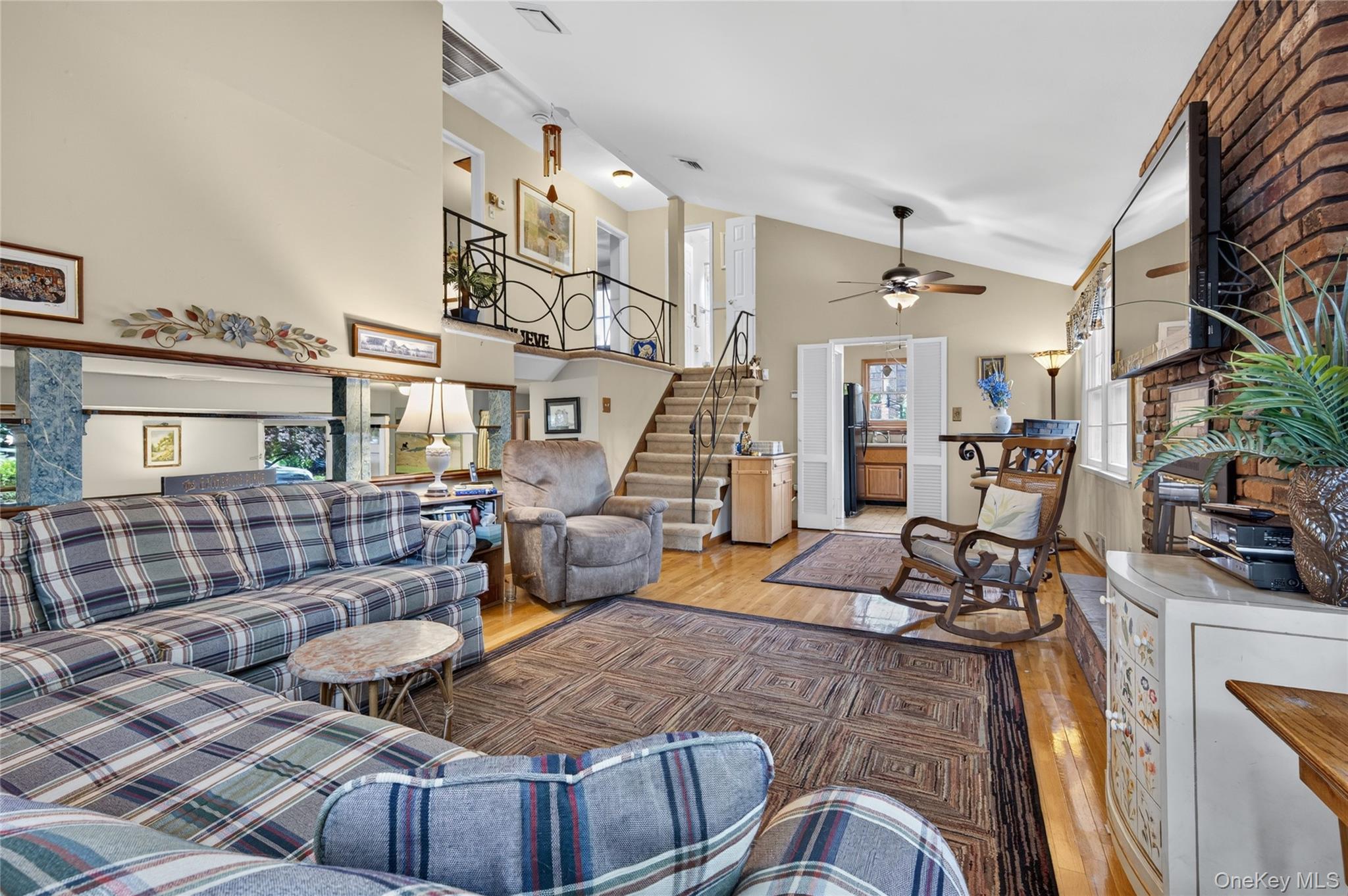  190 Oakwood Road, Huntington Station, NY, 11746 - 物件實景