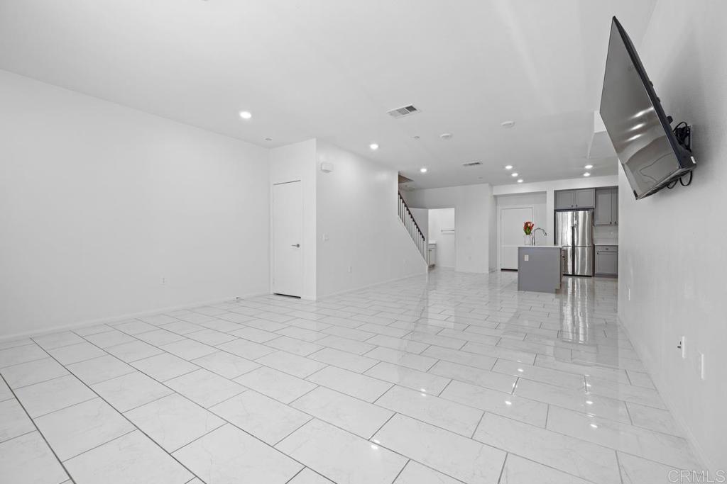 Chula Vista, California, 91915, United States, 4 Bedrooms Bedrooms, ,4 BathroomsBathrooms,Residential,For Sale,1927490