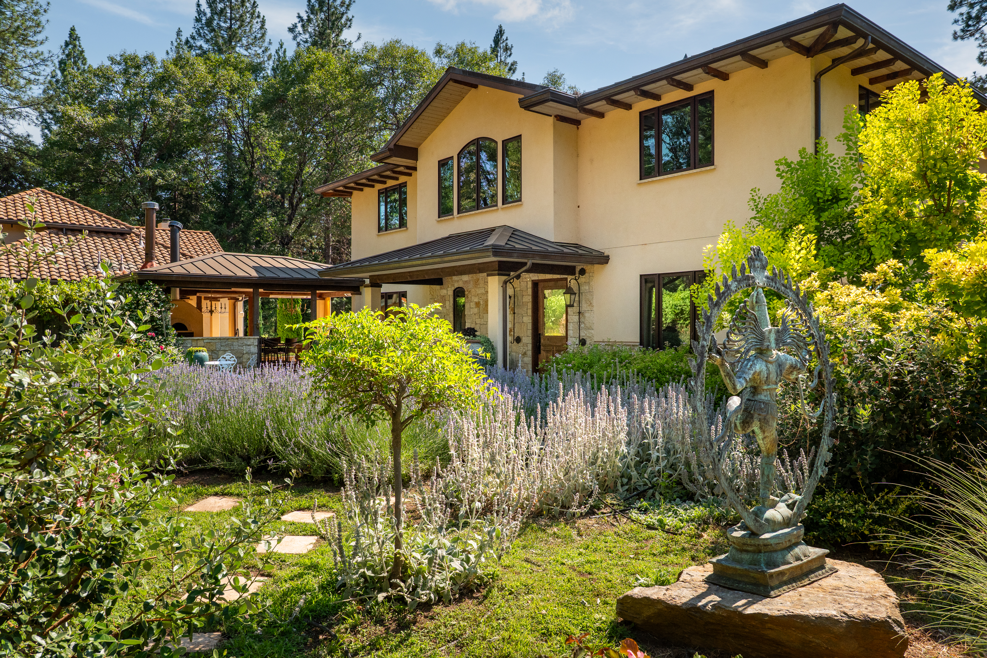  21374 Maidu Ridge Road, Nevada City, CA, 95959 - 物件實景
