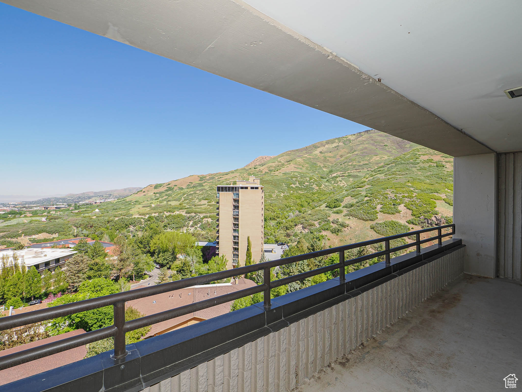 Salt Lake City, Utah, 84108, United States, 2 Bedrooms Bedrooms, ,1 BathroomBathrooms,Residential,For Sale,1805689