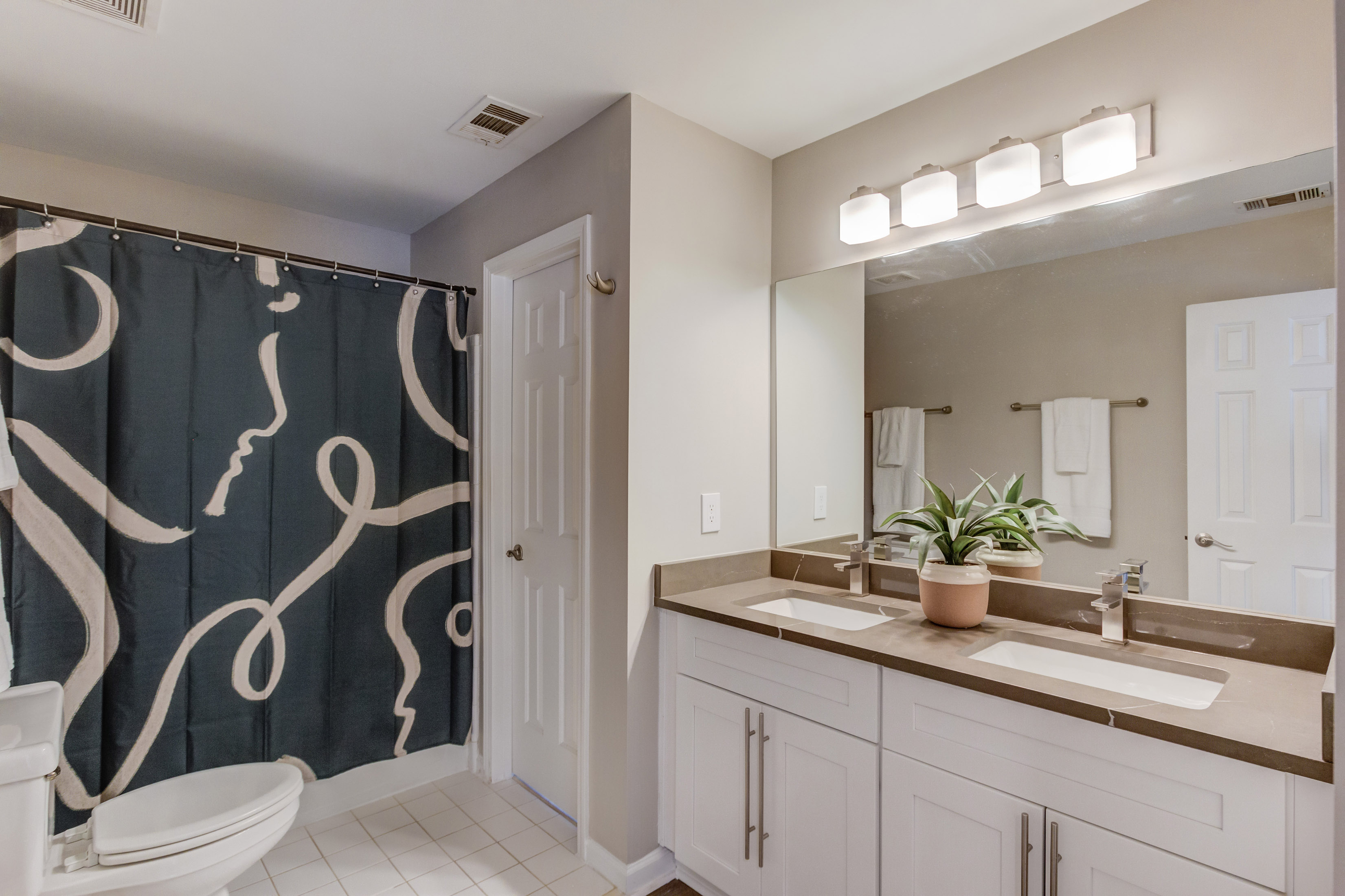  Beautifully Maintained Four Bedroom Home in the Heart of Johns Creek - 物件實景