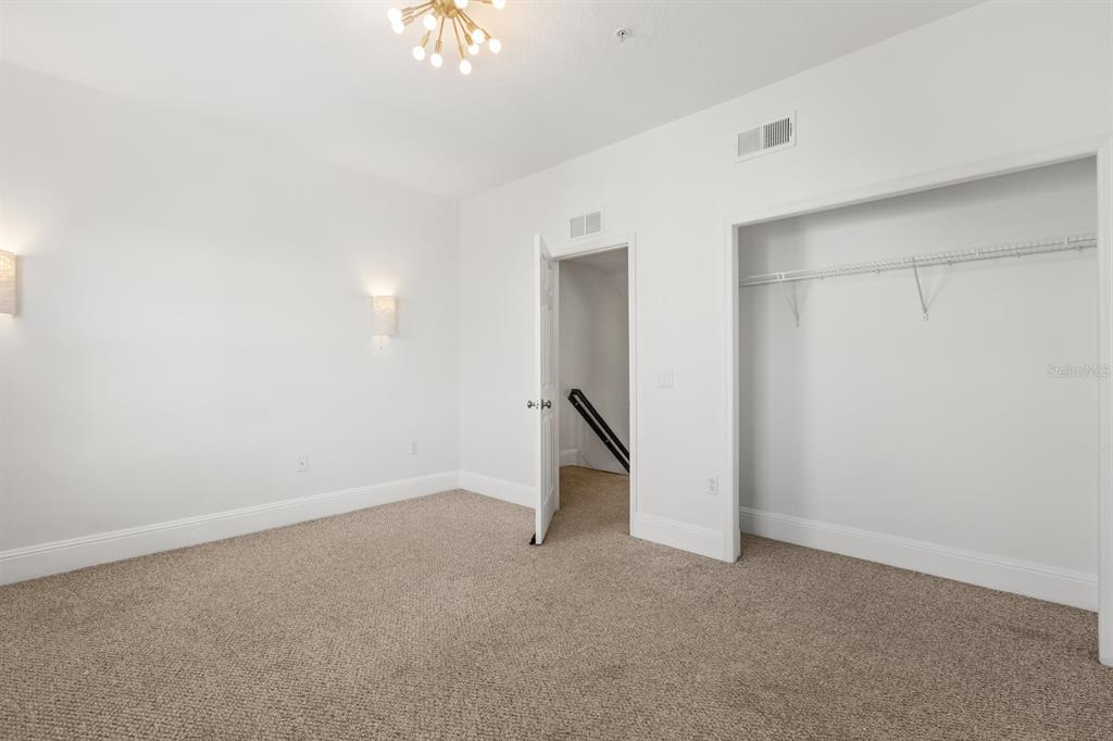 Orlando, Florida, 32814, United States, 4 Bedrooms Bedrooms, ,5 BathroomsBathrooms,Residential,For Sale,1901363