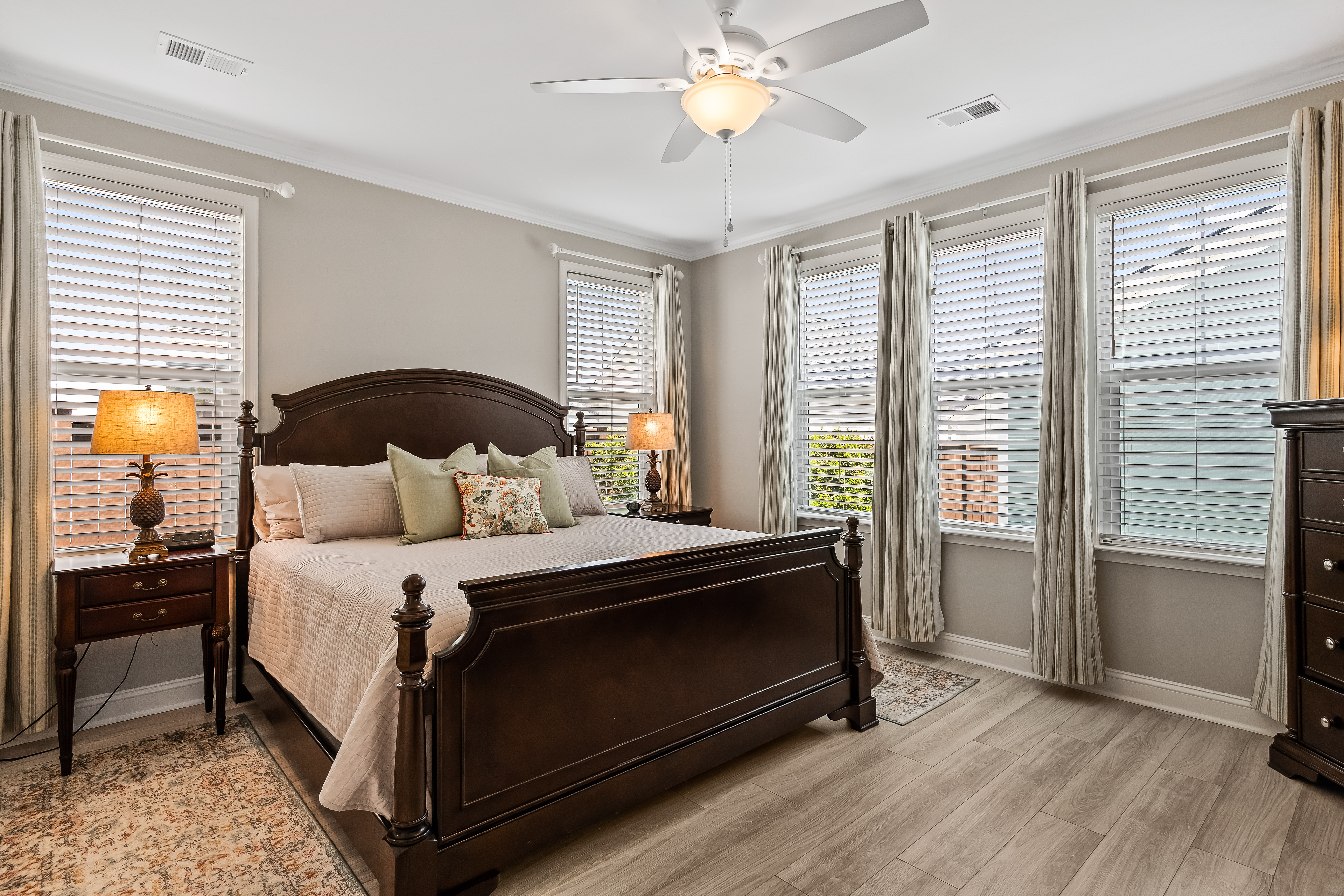  216 Symphony Avenue - 物件實景