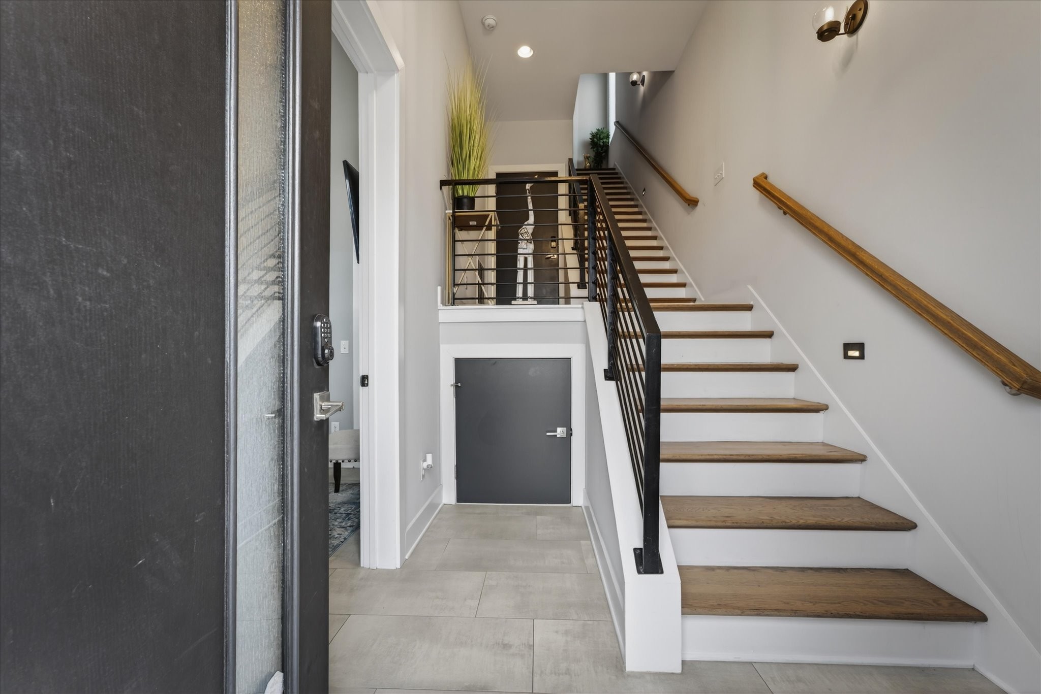 Nashville, Tennessee, 37209, United States, 4 Bedrooms Bedrooms, ,4 BathroomsBathrooms,Residential,For Sale,2005677