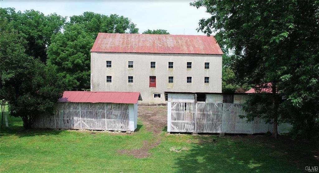 Whitehall Twp, Pennsylvania, 18052, United States, 6 Bedrooms Bedrooms, ,4 BathroomsBathrooms,Residential,For Sale,1931733