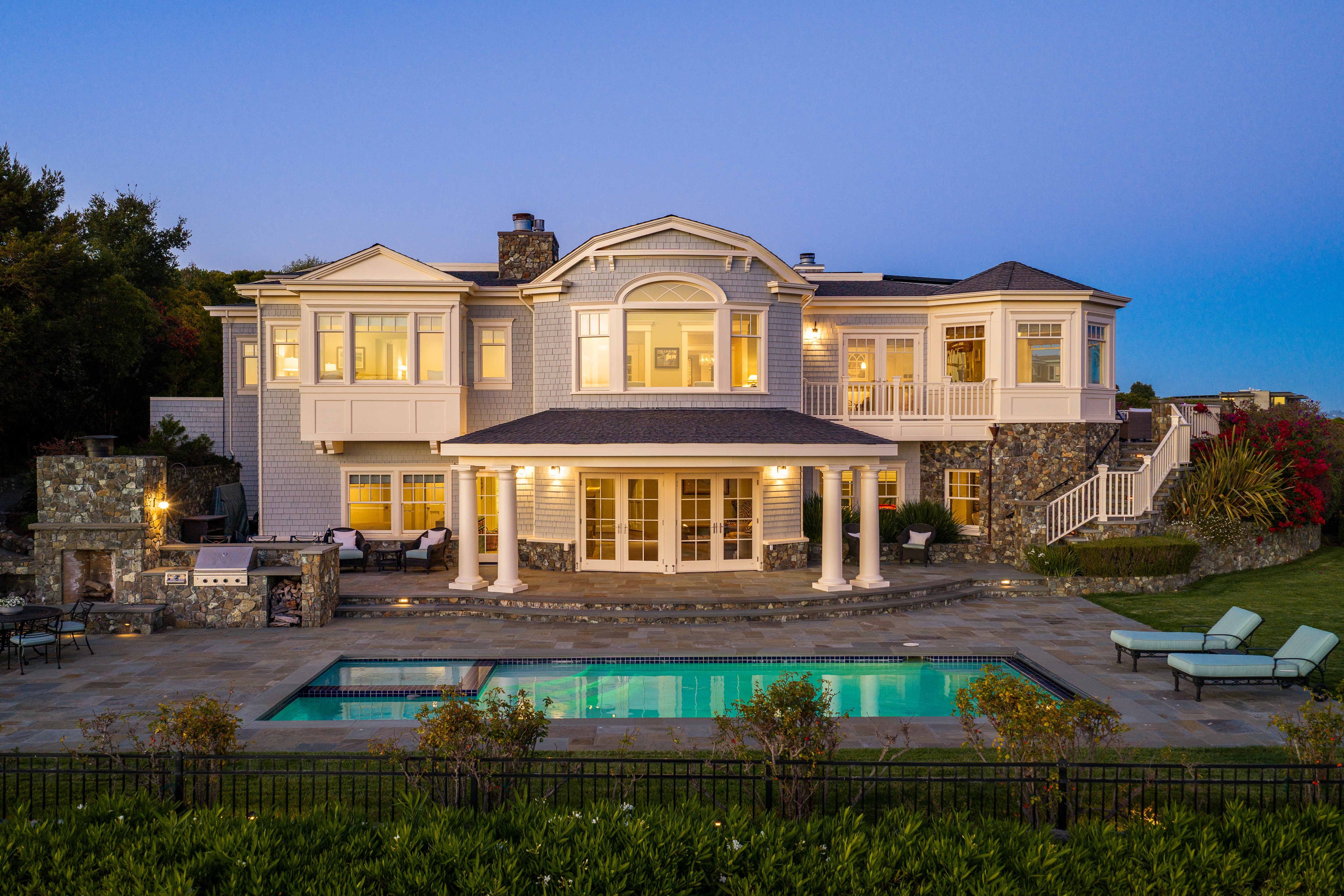  East Coast-Inspired Estate with Sweeping City, Bridge and Mount Tam Views - 物件實景