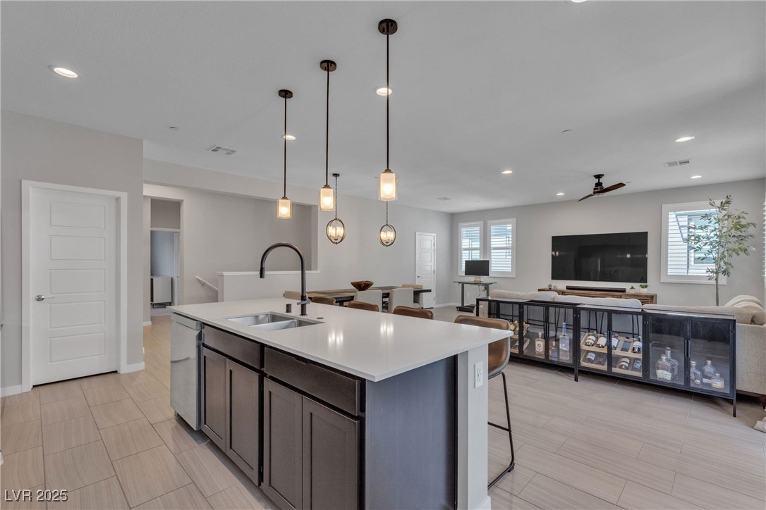 Las Vegas, Nevada, 89135, United States, 2 Bedrooms Bedrooms, ,2 BathroomsBathrooms,Residential,For Sale,1908470