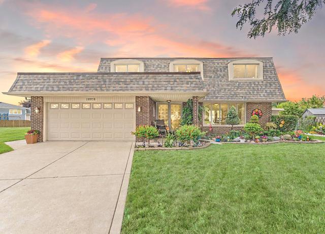 Palos Hills, Illinois, 60465, United States, 4 Bedrooms Bedrooms, ,3 BathroomsBathrooms,Residential,For Sale,1940723