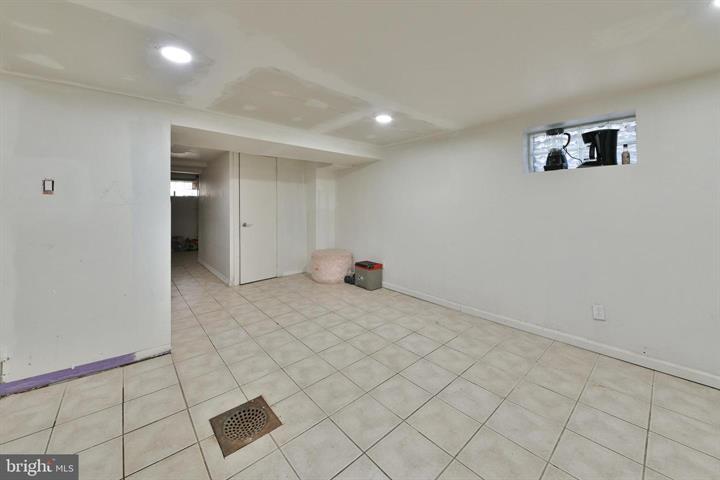 Philadelphia, Pennsylvania, 19111, United States, 4 Bedrooms Bedrooms, ,2 BathroomsBathrooms,Residential,For Sale,1976665