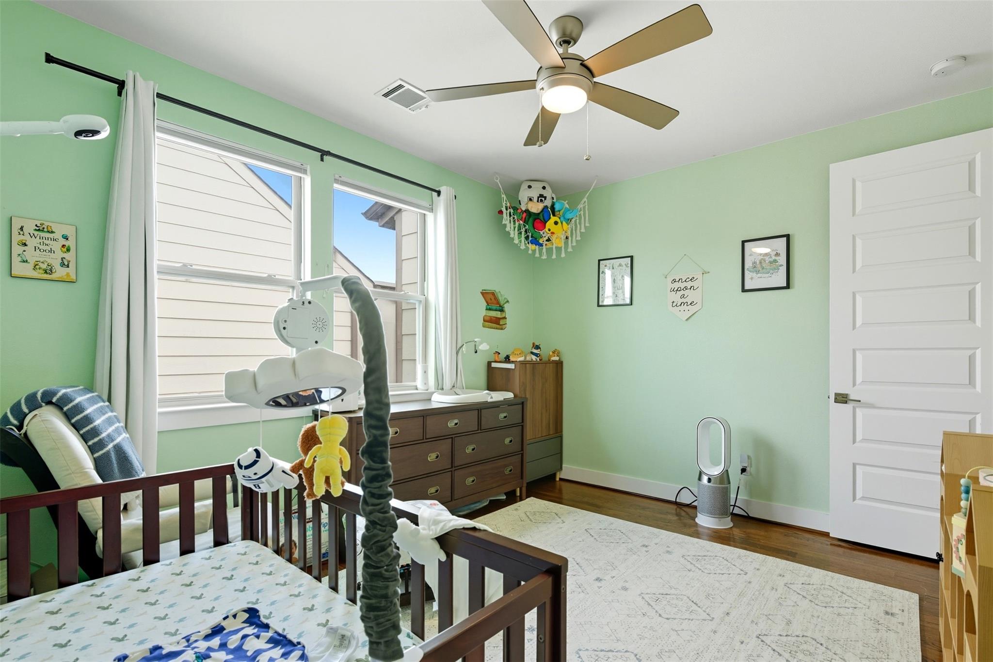 Houston, Texas, 77006, United States, 3 Bedrooms Bedrooms, ,4 BathroomsBathrooms,Residential,For Sale,1977830