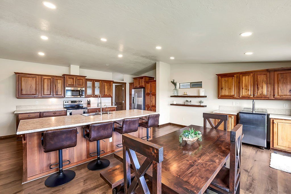 Donnelly, Idaho, 83615, United States, 3 Bedrooms Bedrooms, ,1 BathroomBathrooms,Residential,For Sale,2005150