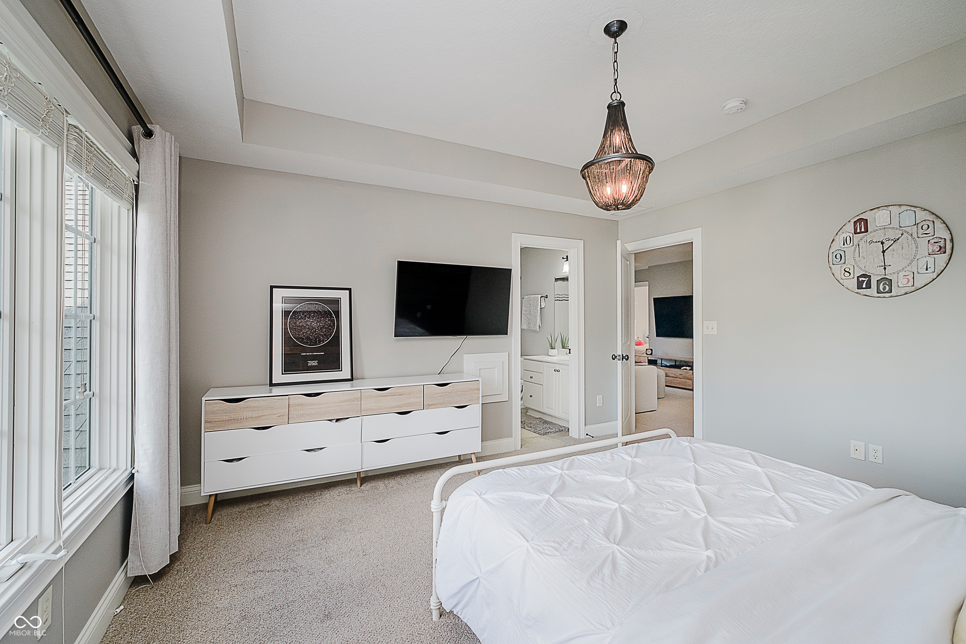 Fishers, Indiana, 46040, United States, 5 Bedrooms Bedrooms, ,5 BathroomsBathrooms,Residential,For Sale,1980240