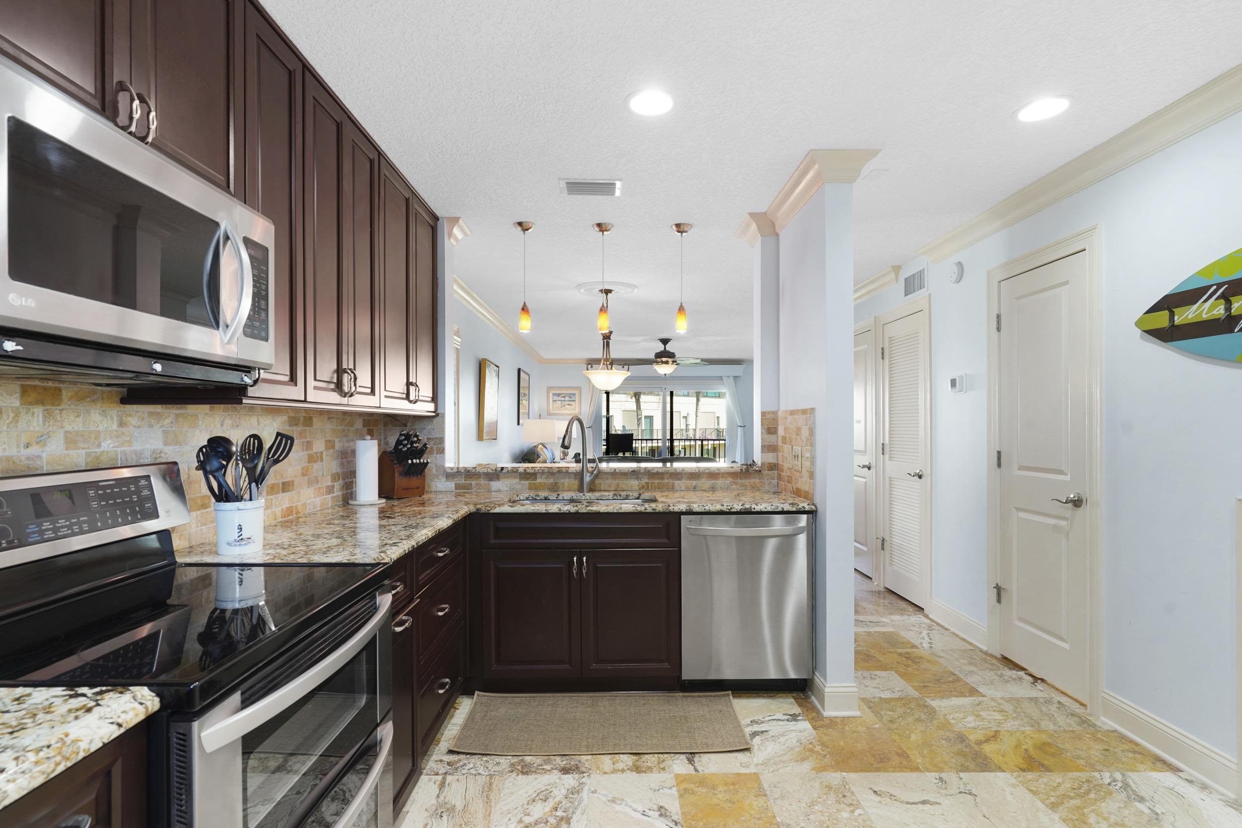 St Augustine, Florida, 32080, United States, 2 Bedrooms Bedrooms, ,3 BathroomsBathrooms,Residential,For Sale,1989125