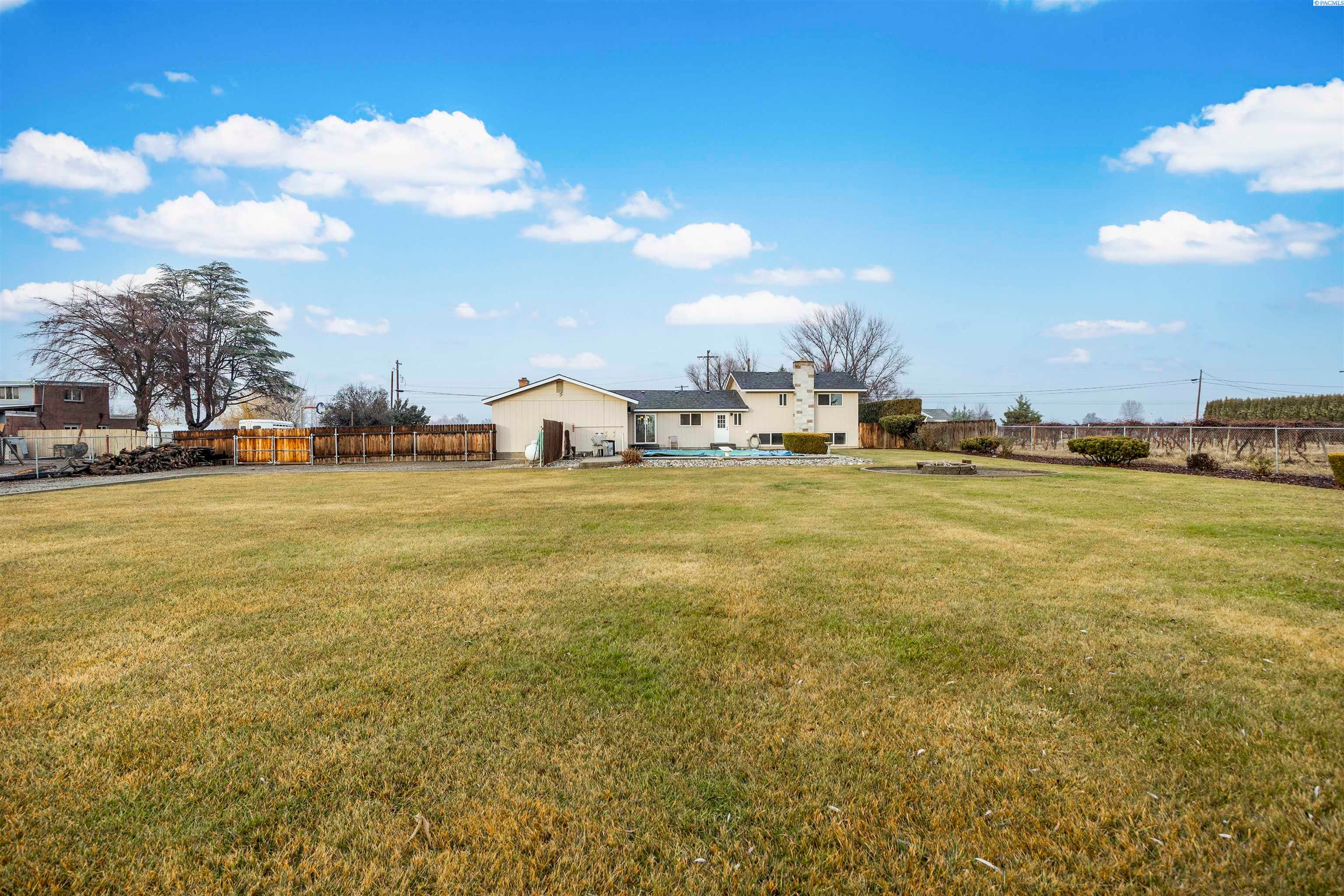 Grandview, Washington, 98930, United States, 4 Bedrooms Bedrooms, ,3 BathroomsBathrooms,Residential,For Sale,2007847