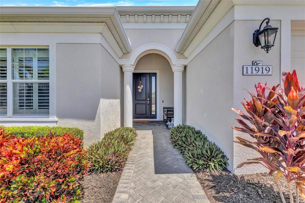 Bradenton, Florida, 34212, United States, 2 Bedrooms Bedrooms, ,2 BathroomsBathrooms,Residential,For Sale,1891618