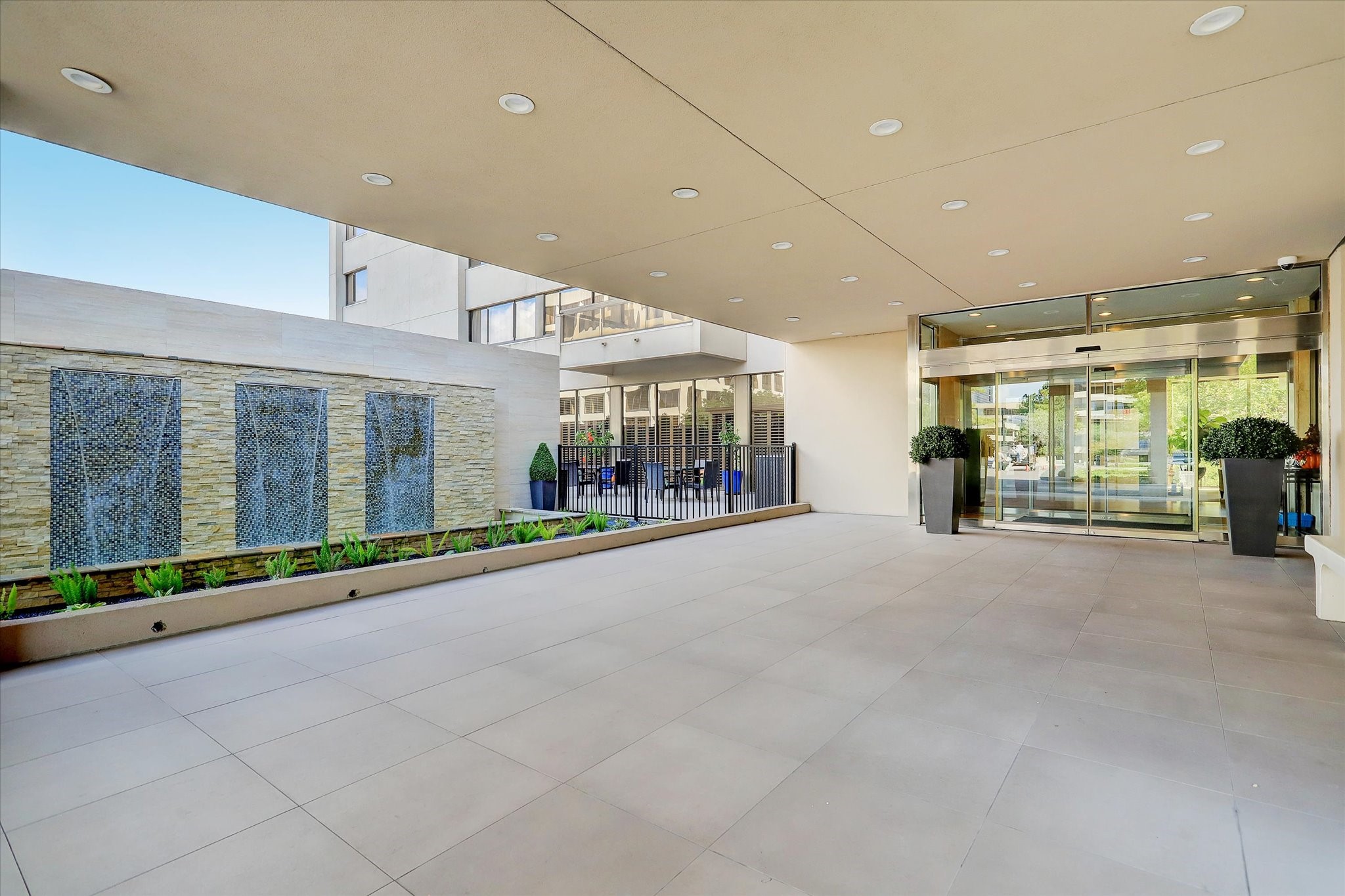  49 Briar Hollow Lane #1704 - 物件實景