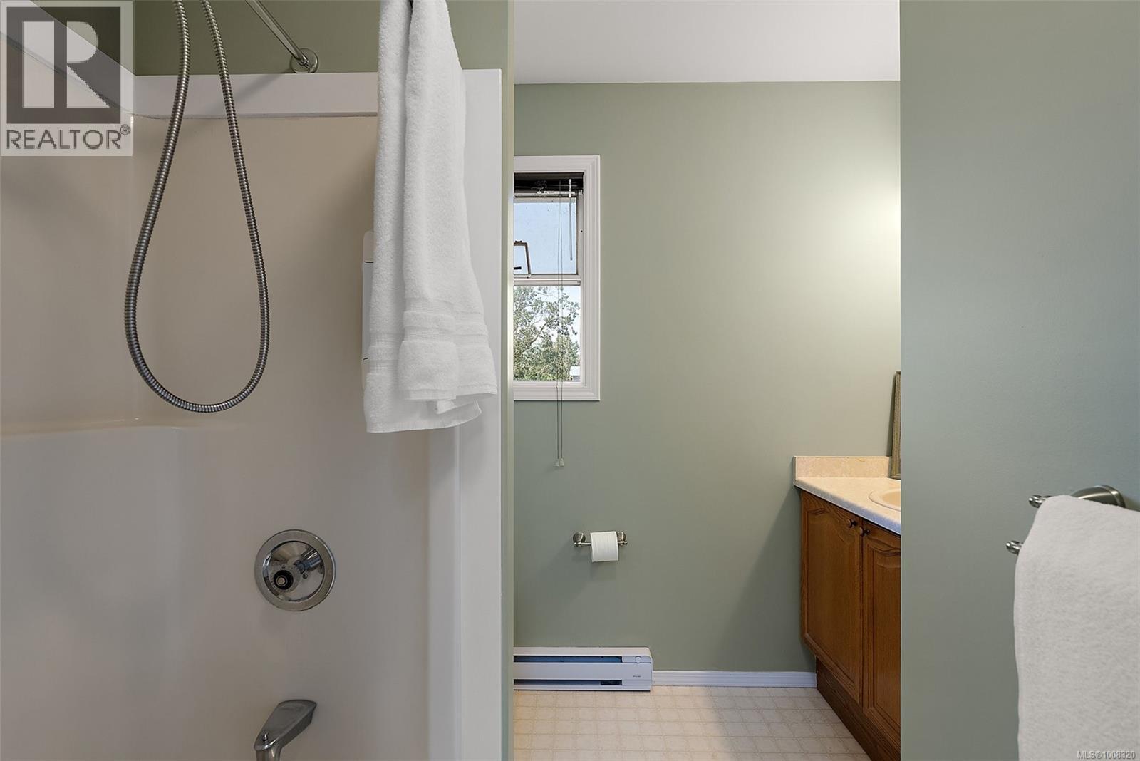 NORTH SAANICH, British Columbia, V8L 5L6, CA, 5 Bedrooms Bedrooms, ,5 BathroomsBathrooms,Residential,For Sale,1903905