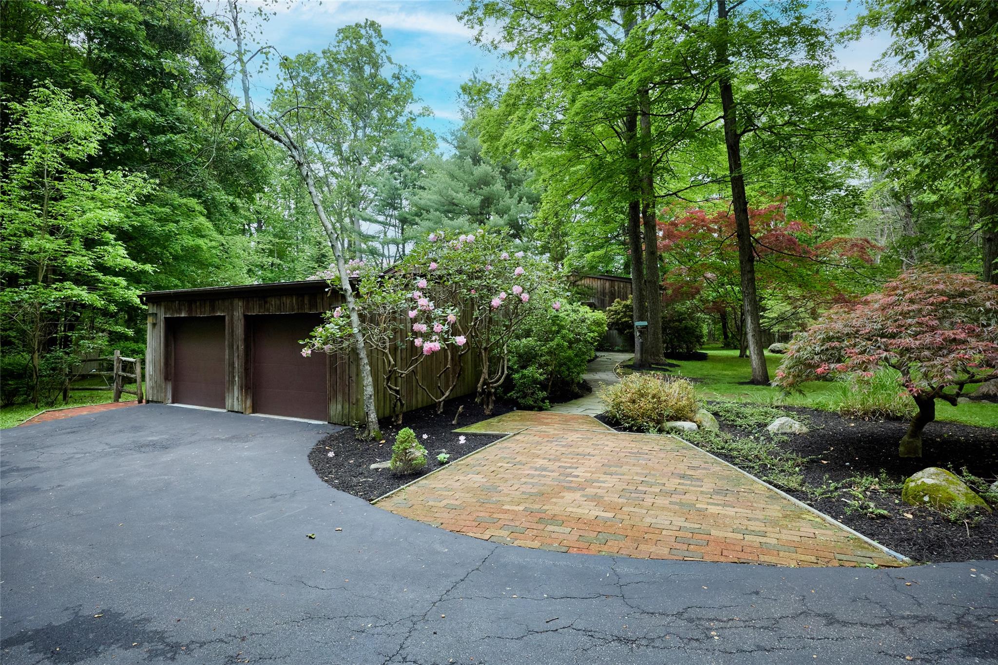 Katonah, New York, 10536, United States, 4 Bedrooms Bedrooms, ,4 BathroomsBathrooms,Residential,For Sale,1827293