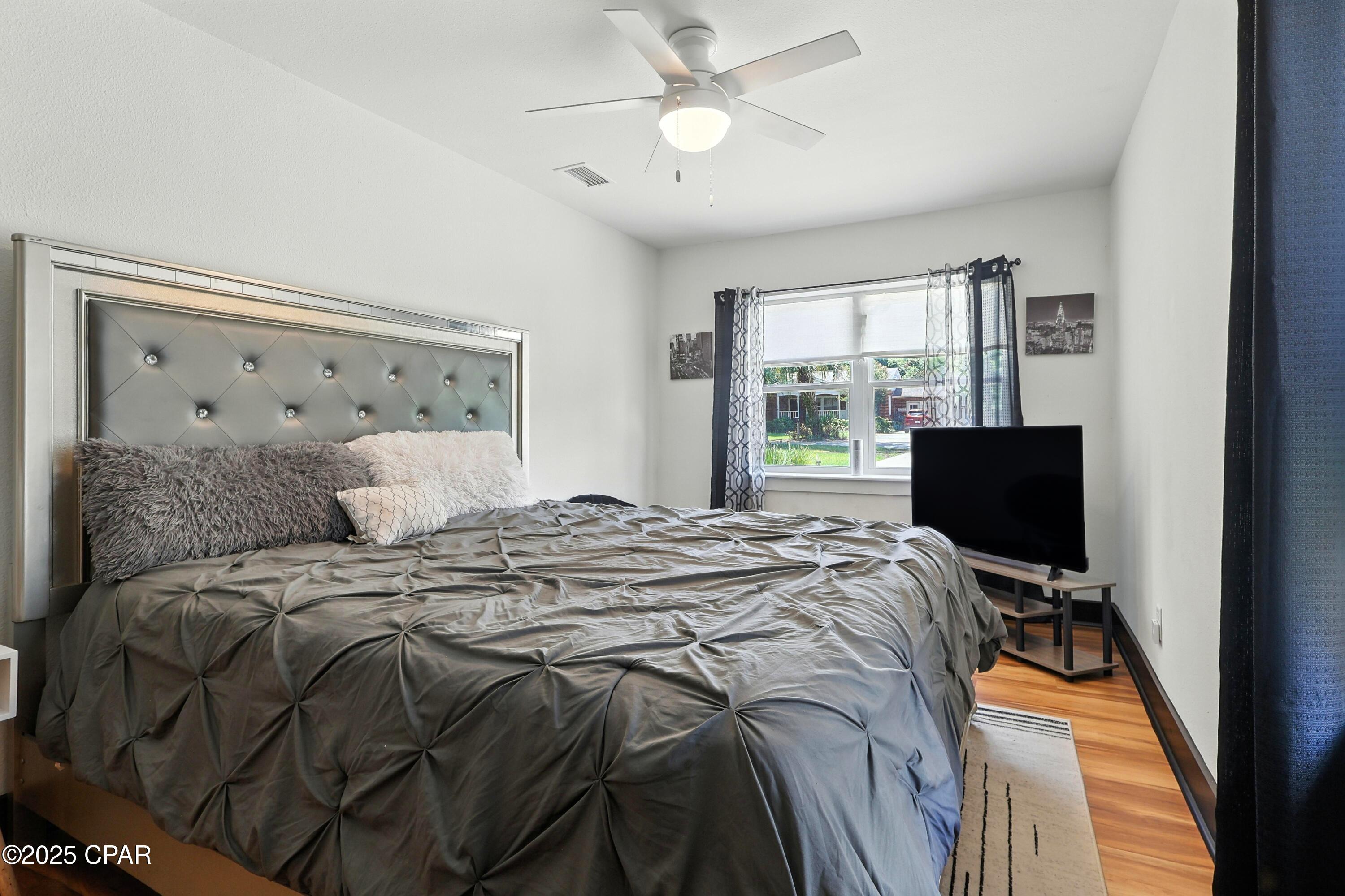 Panama City, Florida, 32401, United States, 4 Bedrooms Bedrooms, ,3 BathroomsBathrooms,Residential,For Sale,1911337