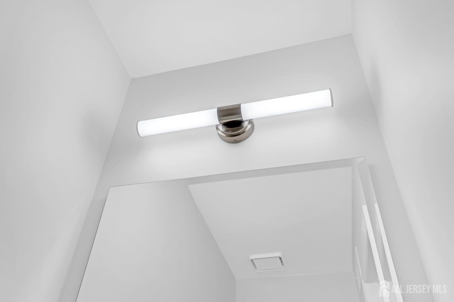 East Brunswick, New Jersey, 08816, United States, 3 Bedrooms Bedrooms, ,3 BathroomsBathrooms,Residential,For Sale,2001983