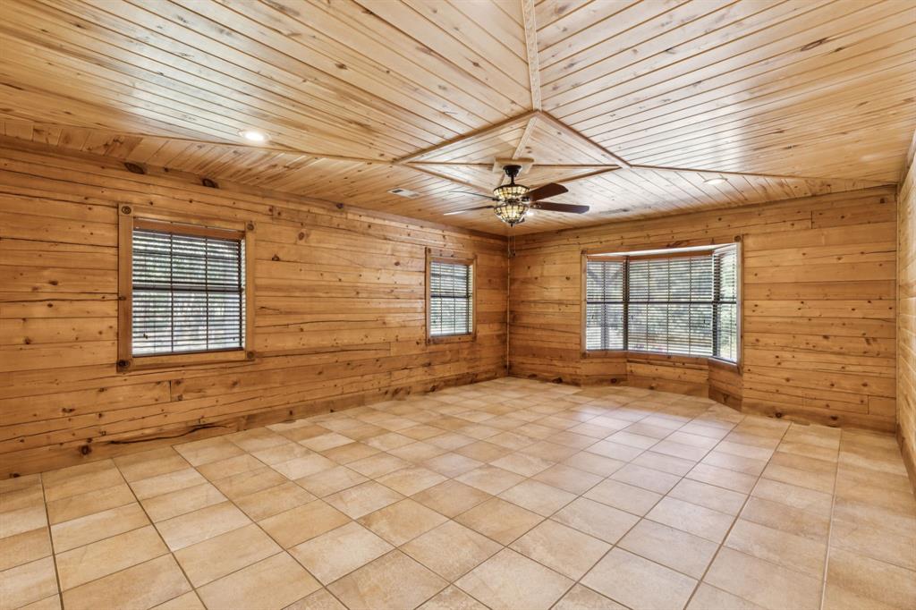 Pottsboro, Texas, 75076, United States, 3 Bedrooms Bedrooms, ,4 BathroomsBathrooms,Residential,For Sale,1949804