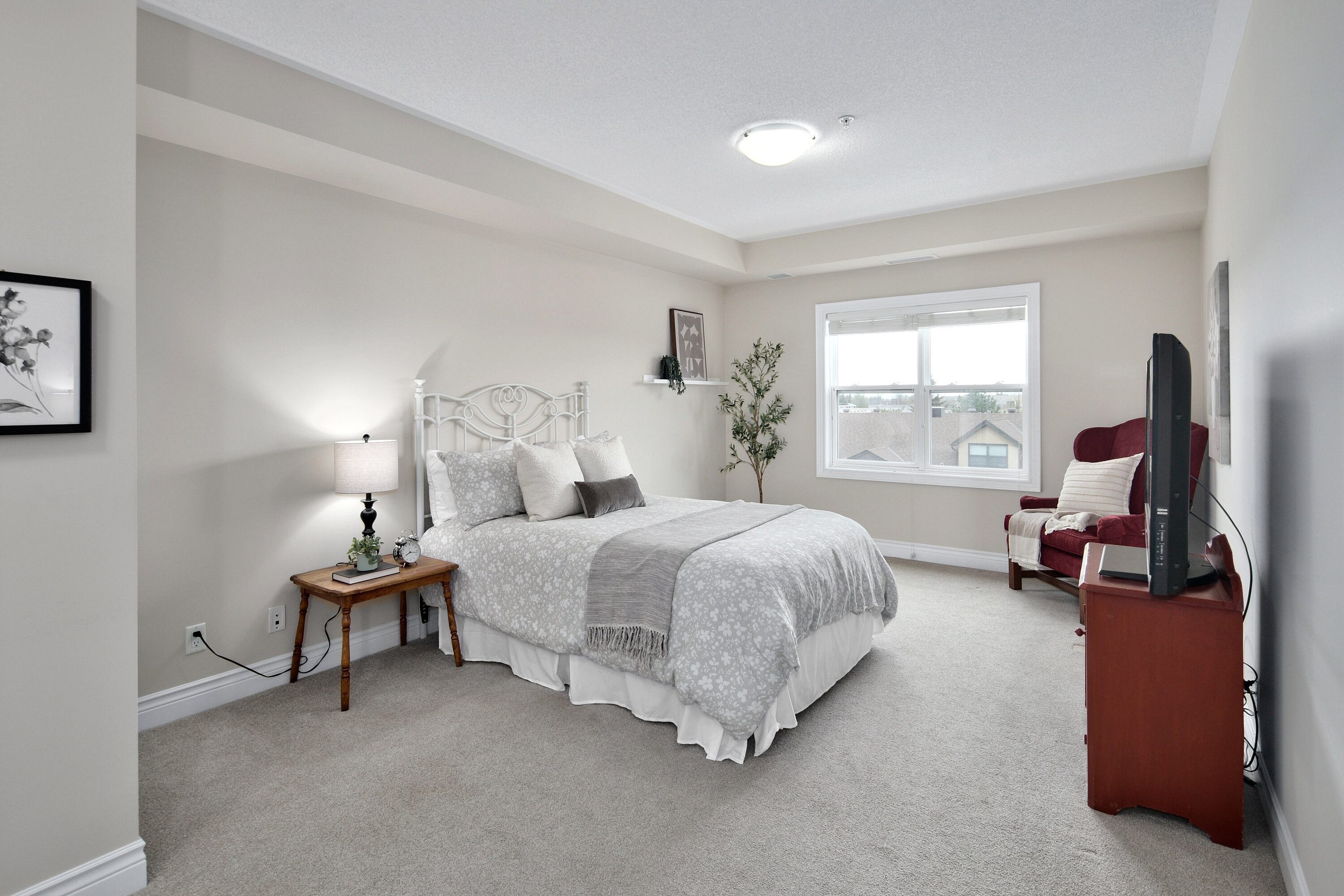  Raglan Heights Condo - 物件實景