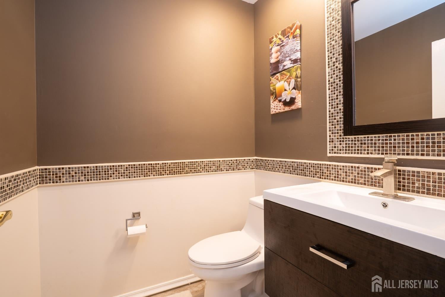 North Brunswick, New Jersey, 08902, United States, 3 Bedrooms Bedrooms, ,3 BathroomsBathrooms,Residential,For Sale,1937029