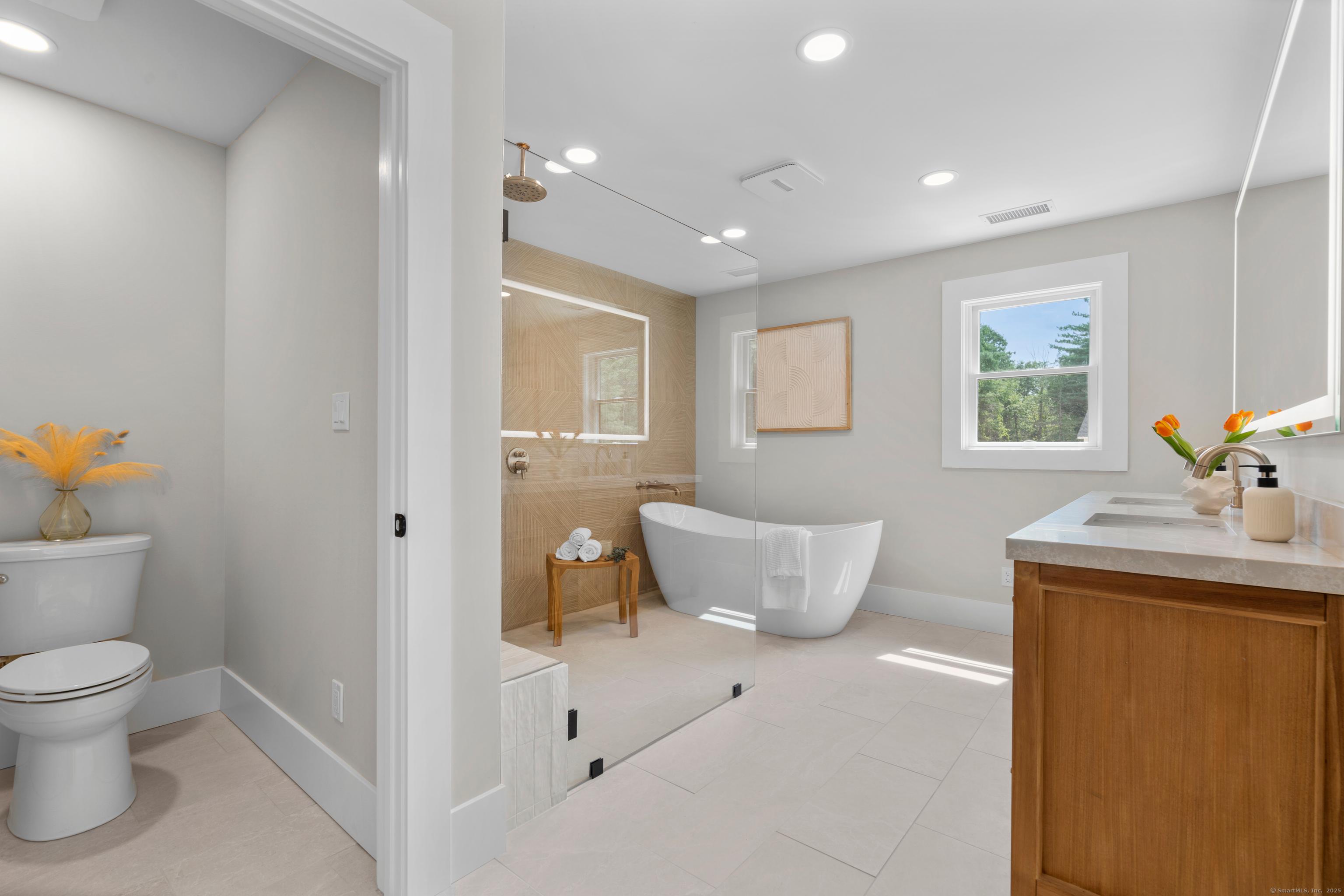 Avon, Connecticut, 06001, United States, 4 Bedrooms Bedrooms, ,4 BathroomsBathrooms,Residential,For Sale,1941294