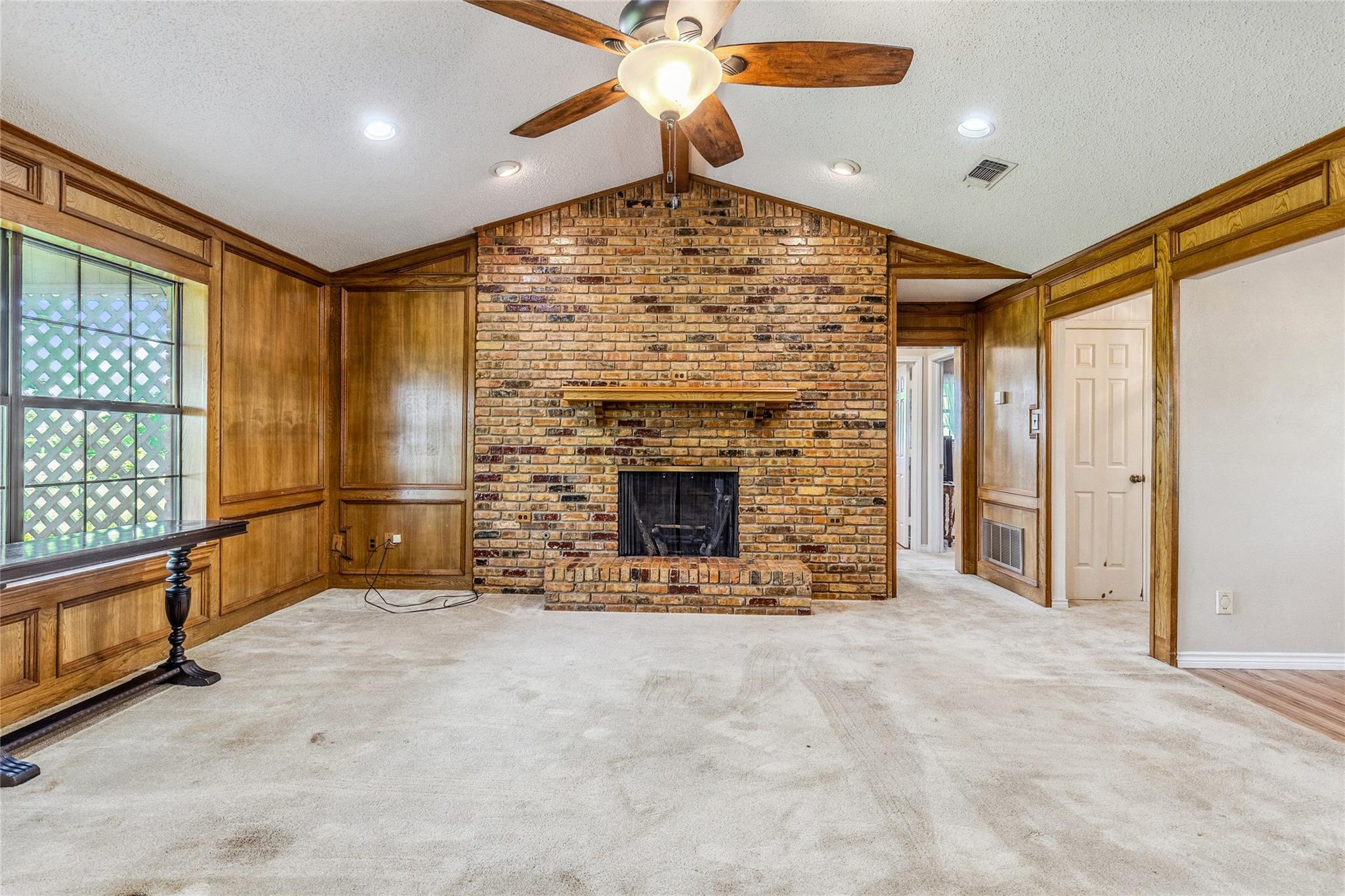 Campbell, Texas, 75422, United States, 3 Bedrooms Bedrooms, ,2 BathroomsBathrooms,Residential,For Sale,2048181